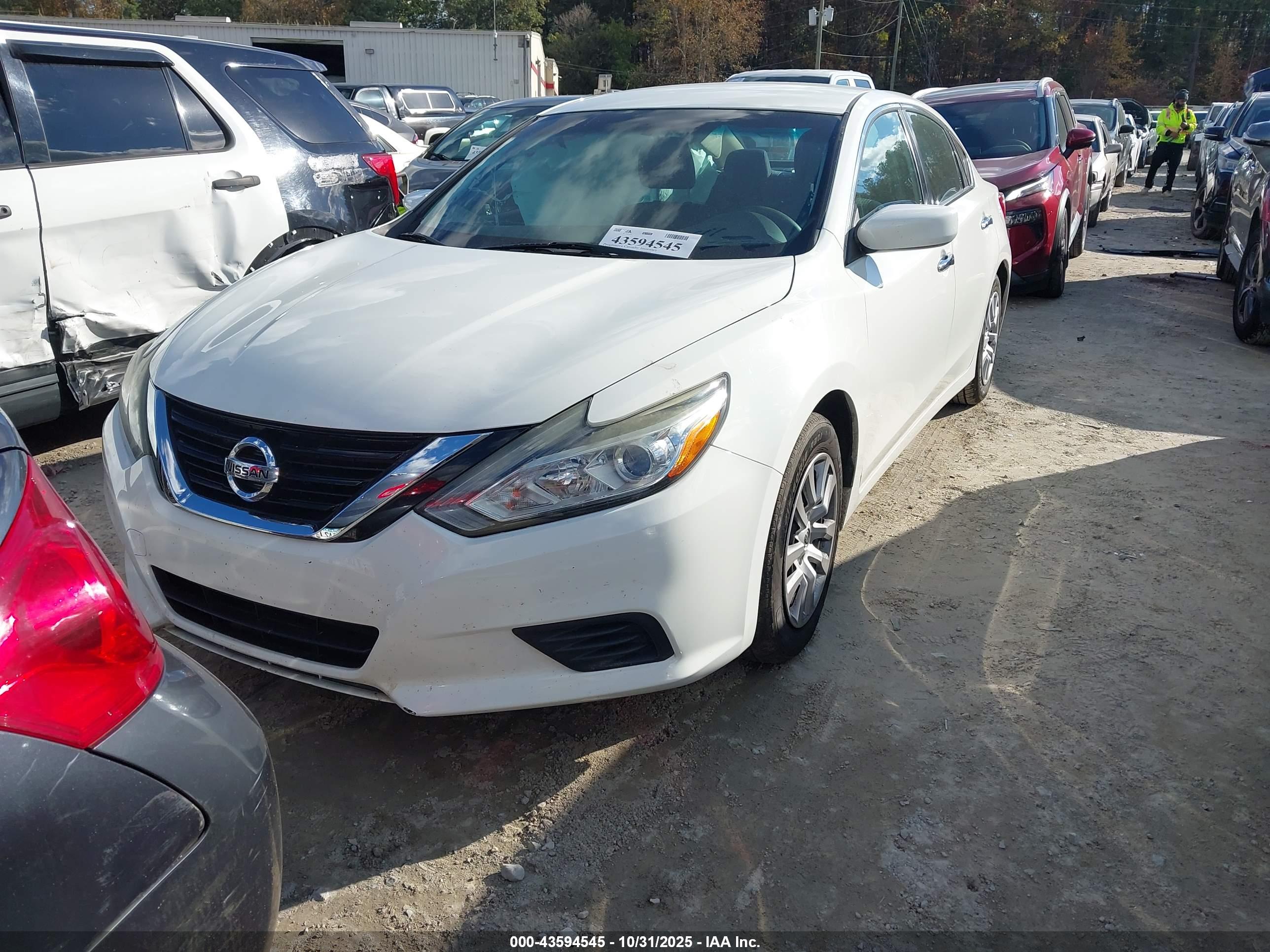 NISSAN ALTIMA image 2