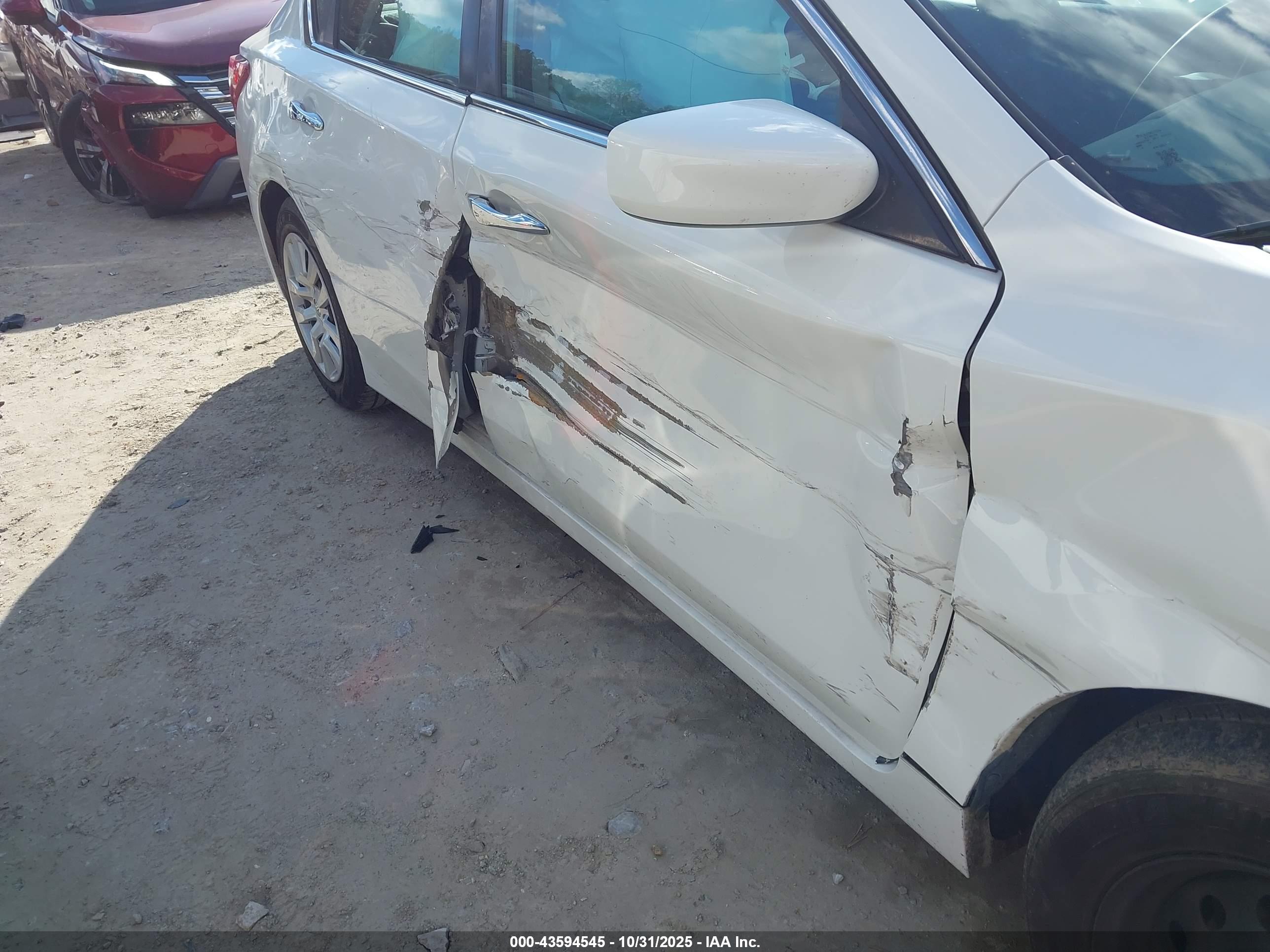 NISSAN ALTIMA image 6