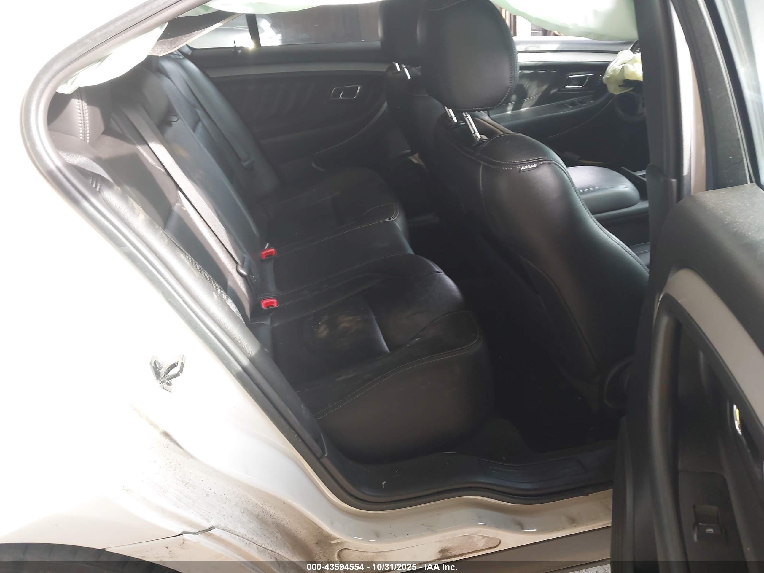 FORD TAURUS image 8