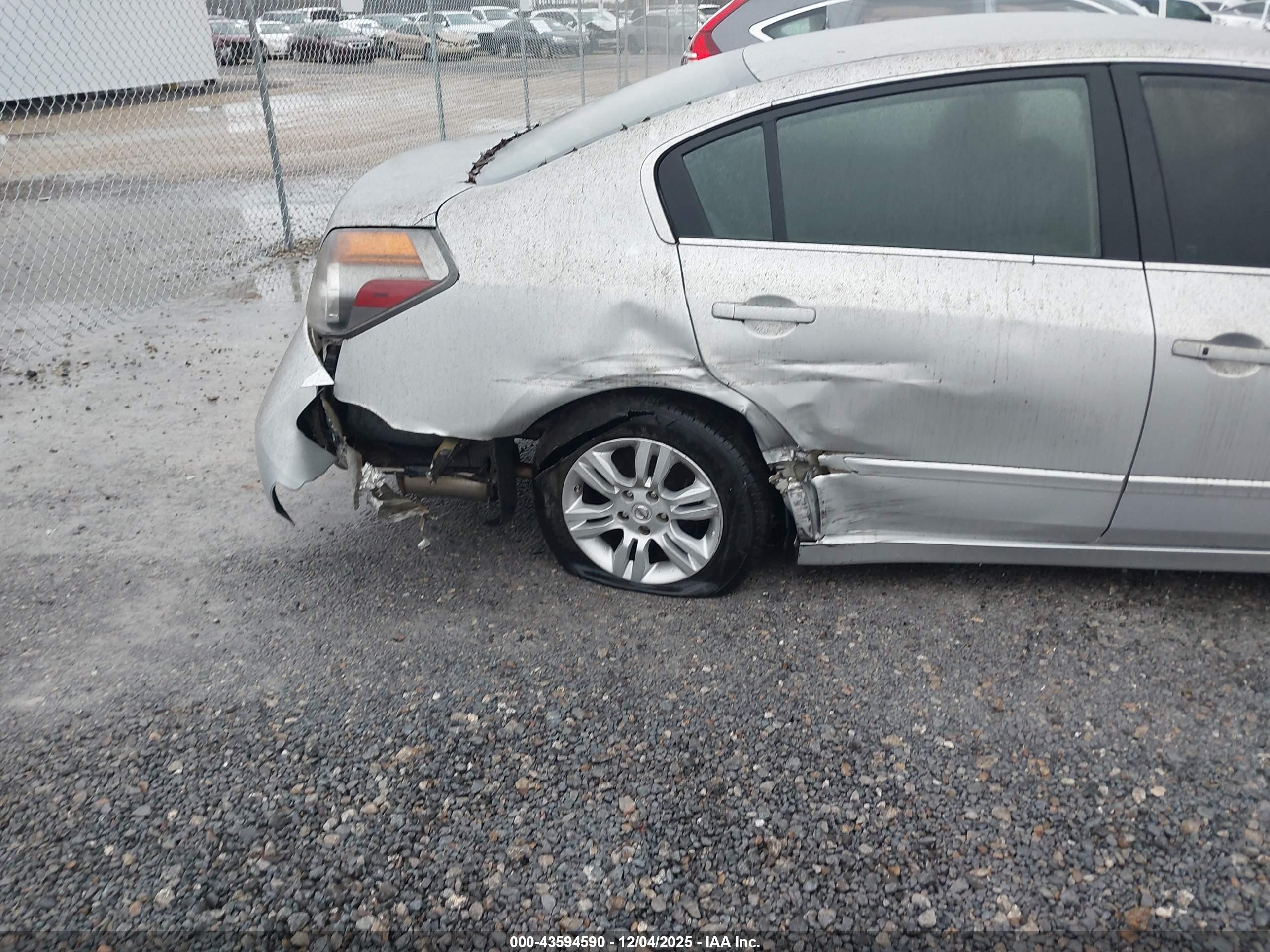 NISSAN ALTIMA image 6
