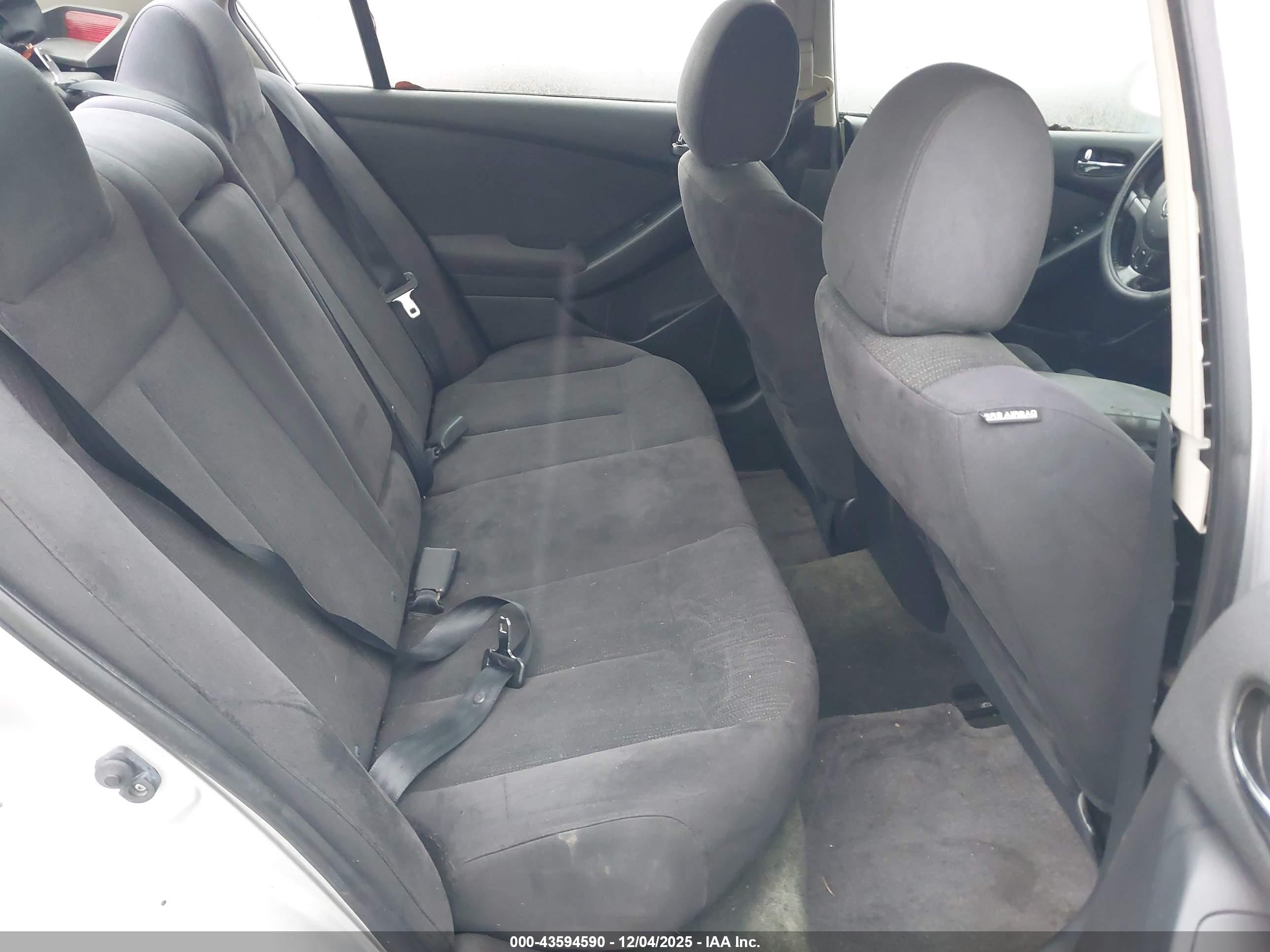 NISSAN ALTIMA image 8