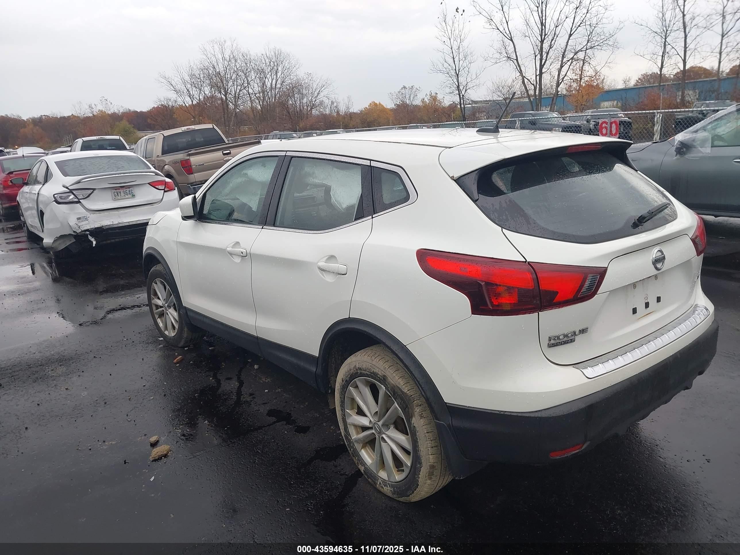NISSAN ROGUE image 3