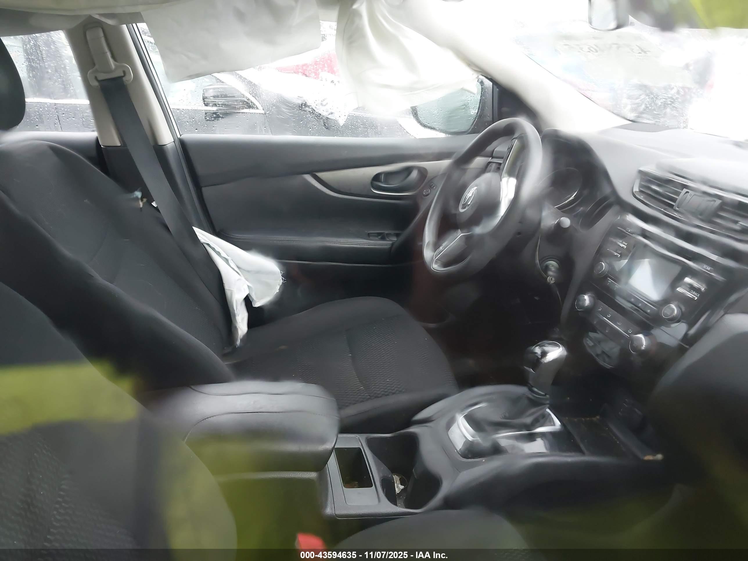 NISSAN ROGUE image 5