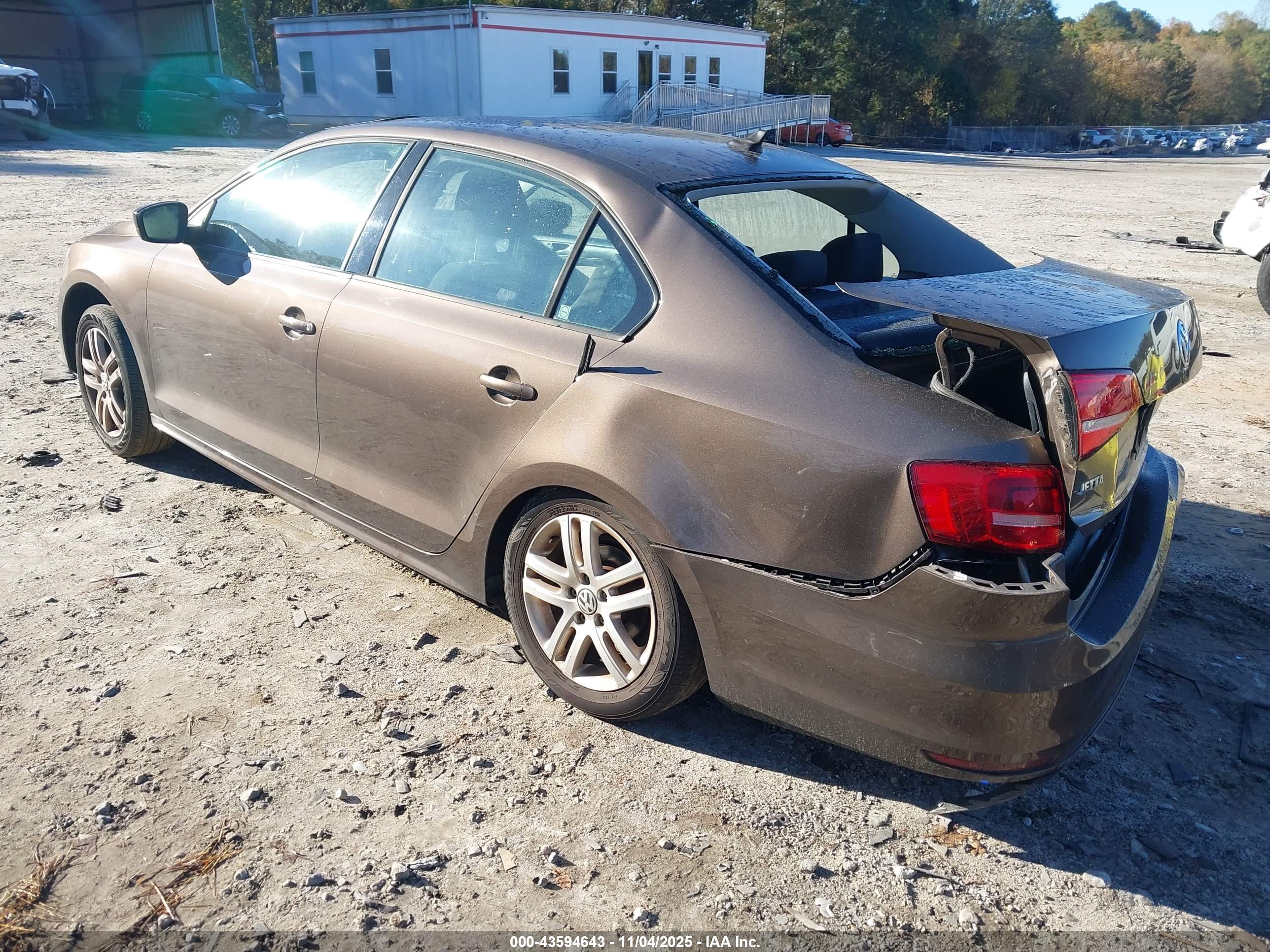 VOLKSWAGEN JETTA image 3