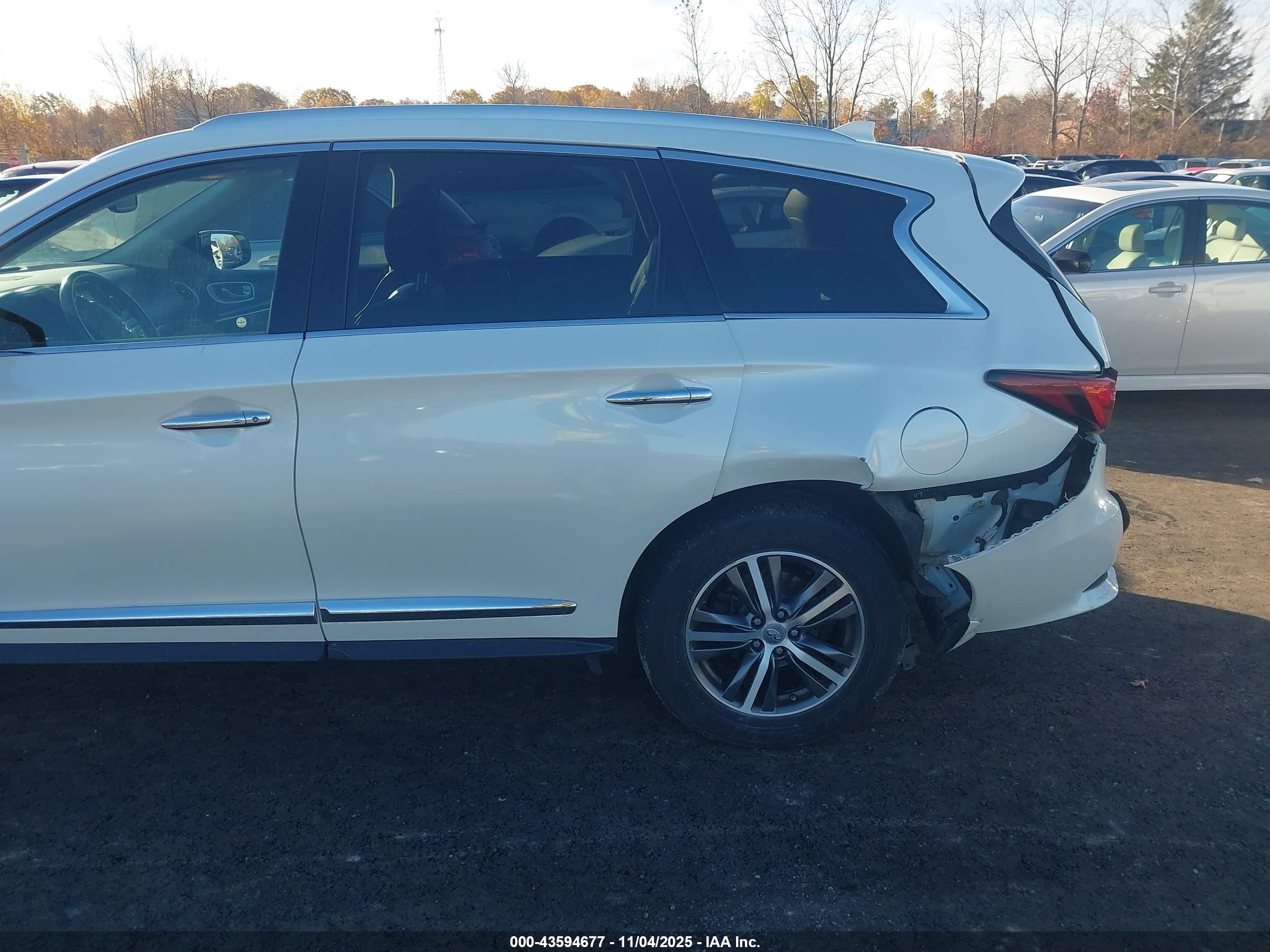 INFINITI QX60 image 6