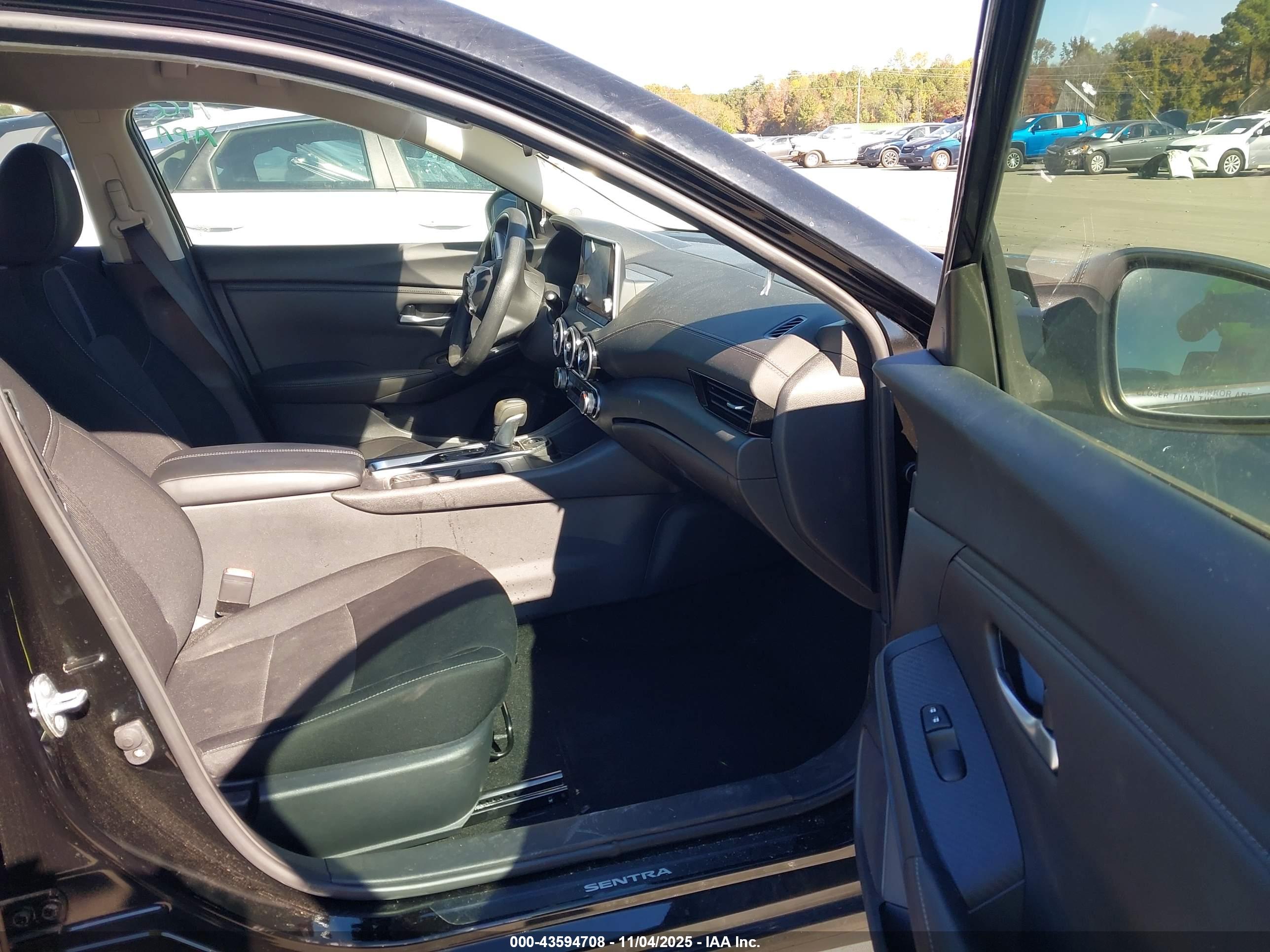 NISSAN SENTRA image 5