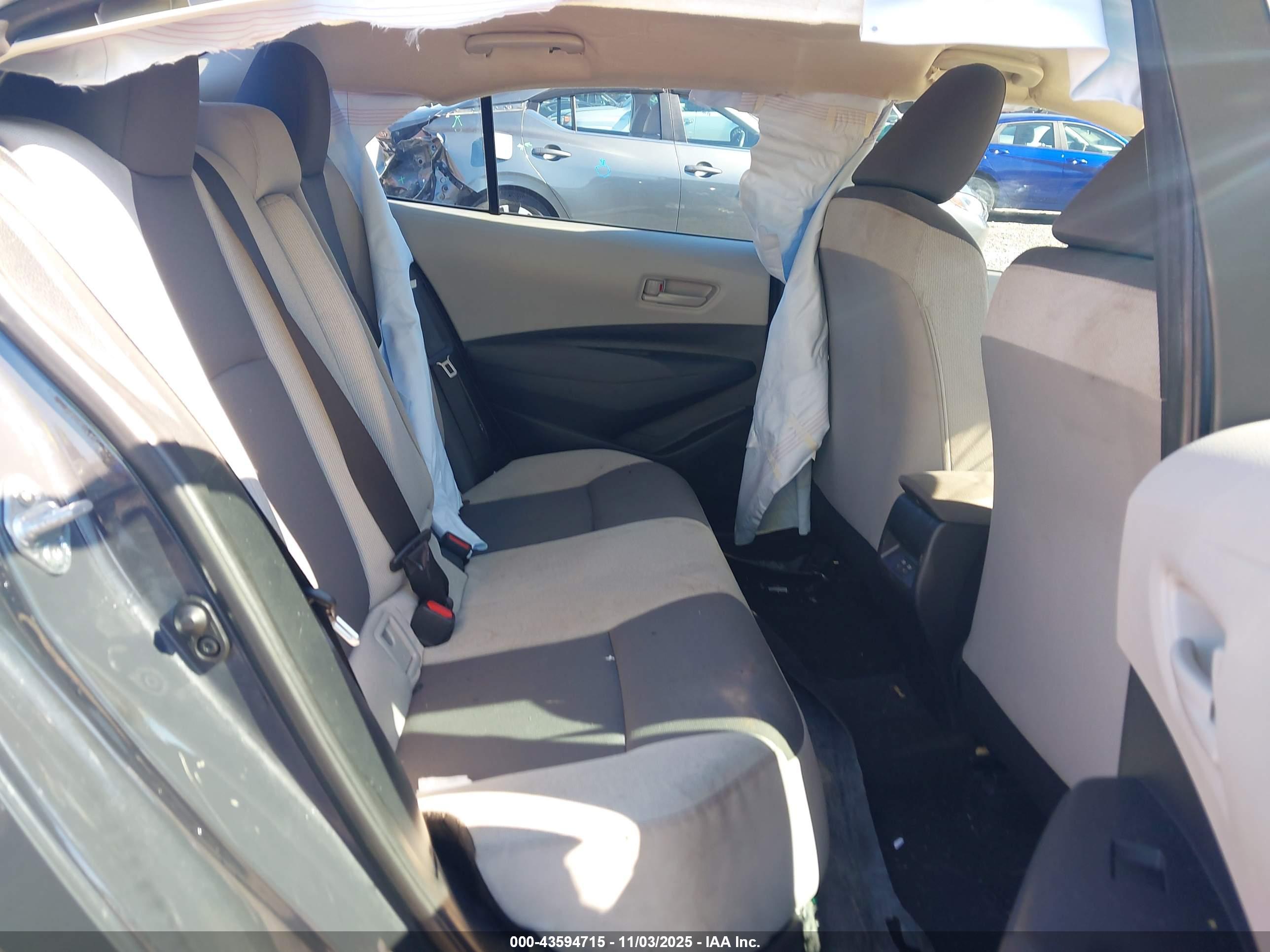 TOYOTA COROLLA image 8