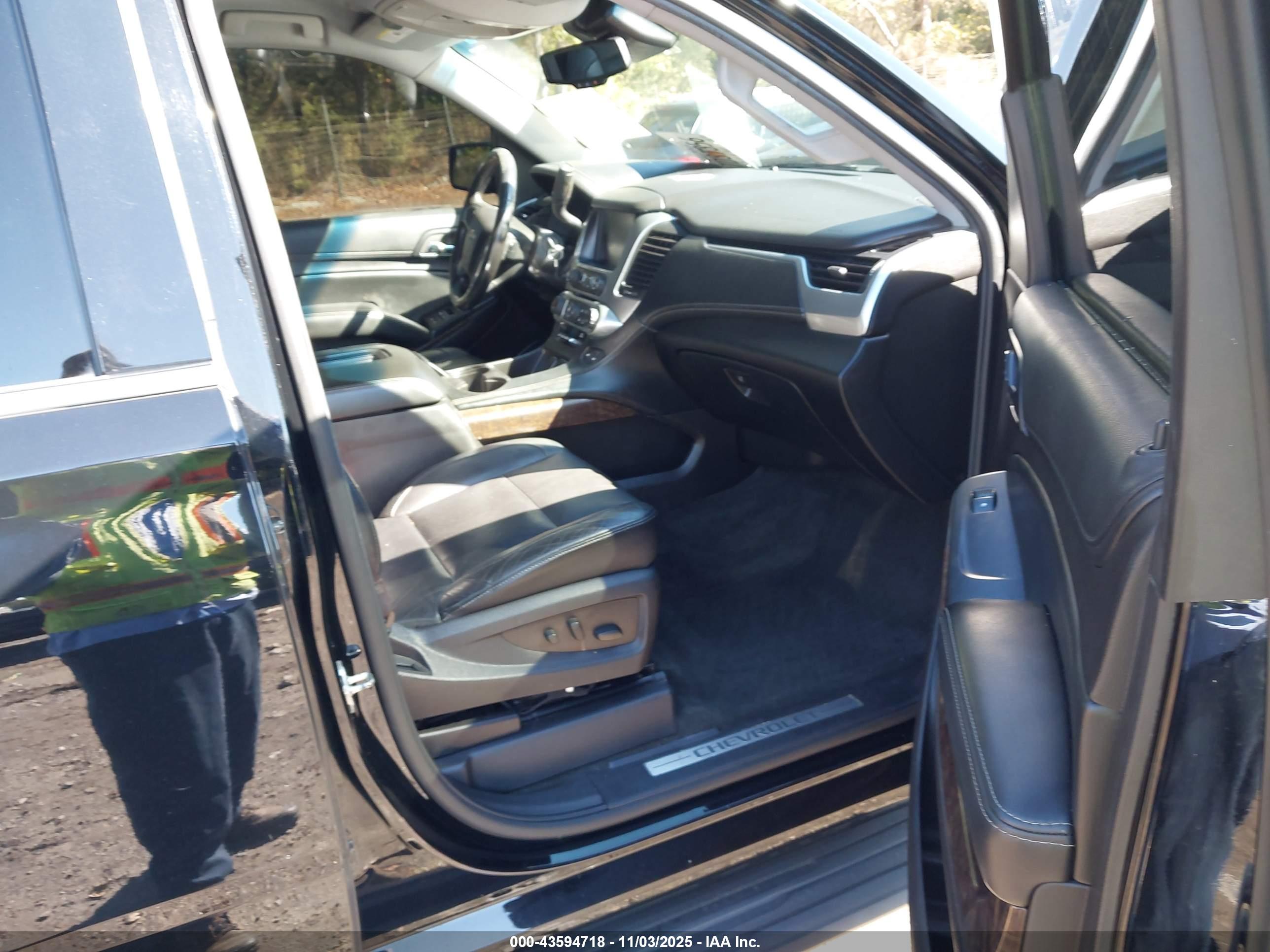 CHEVROLET TAHOE image 5