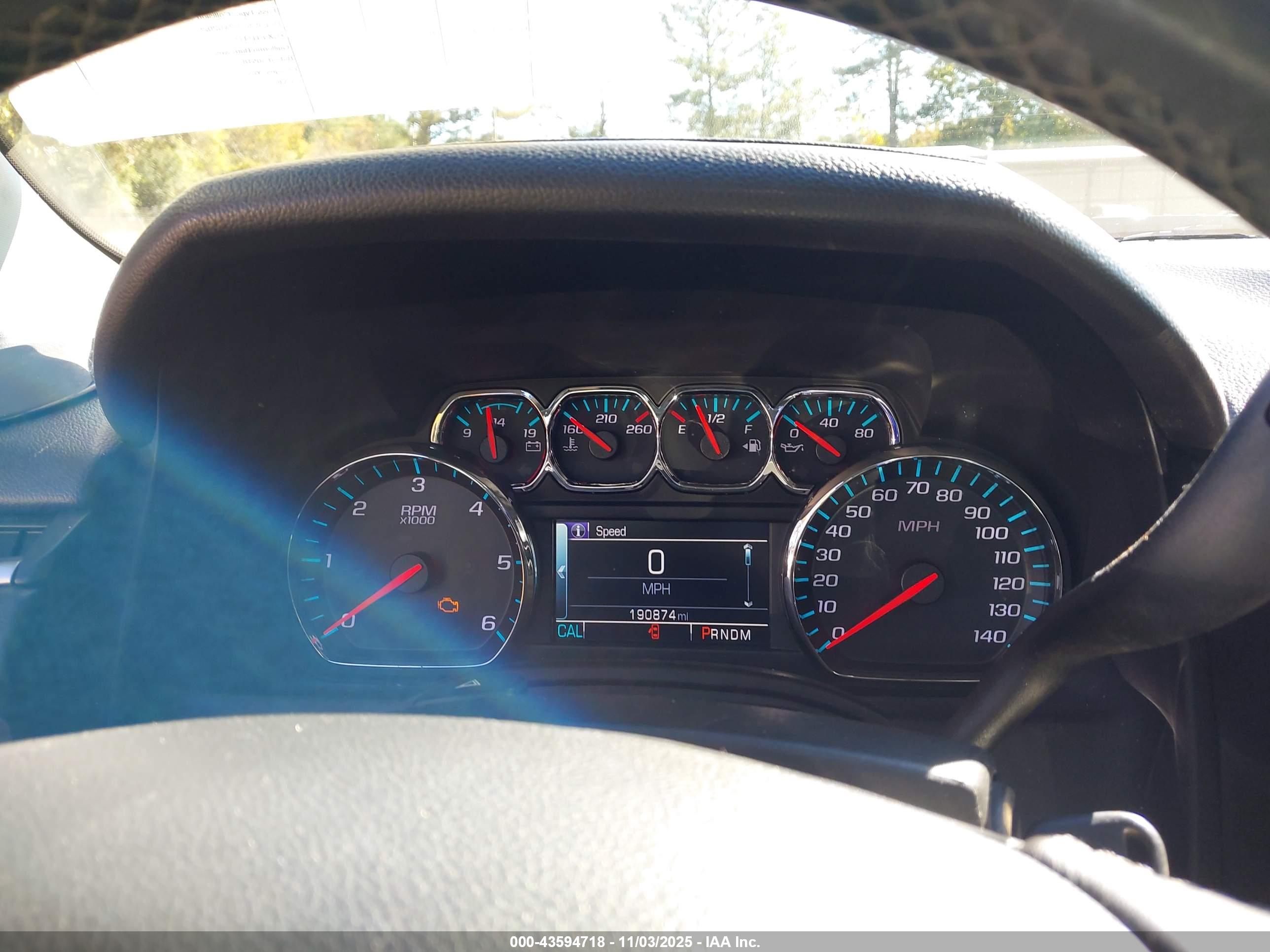CHEVROLET TAHOE image 7
