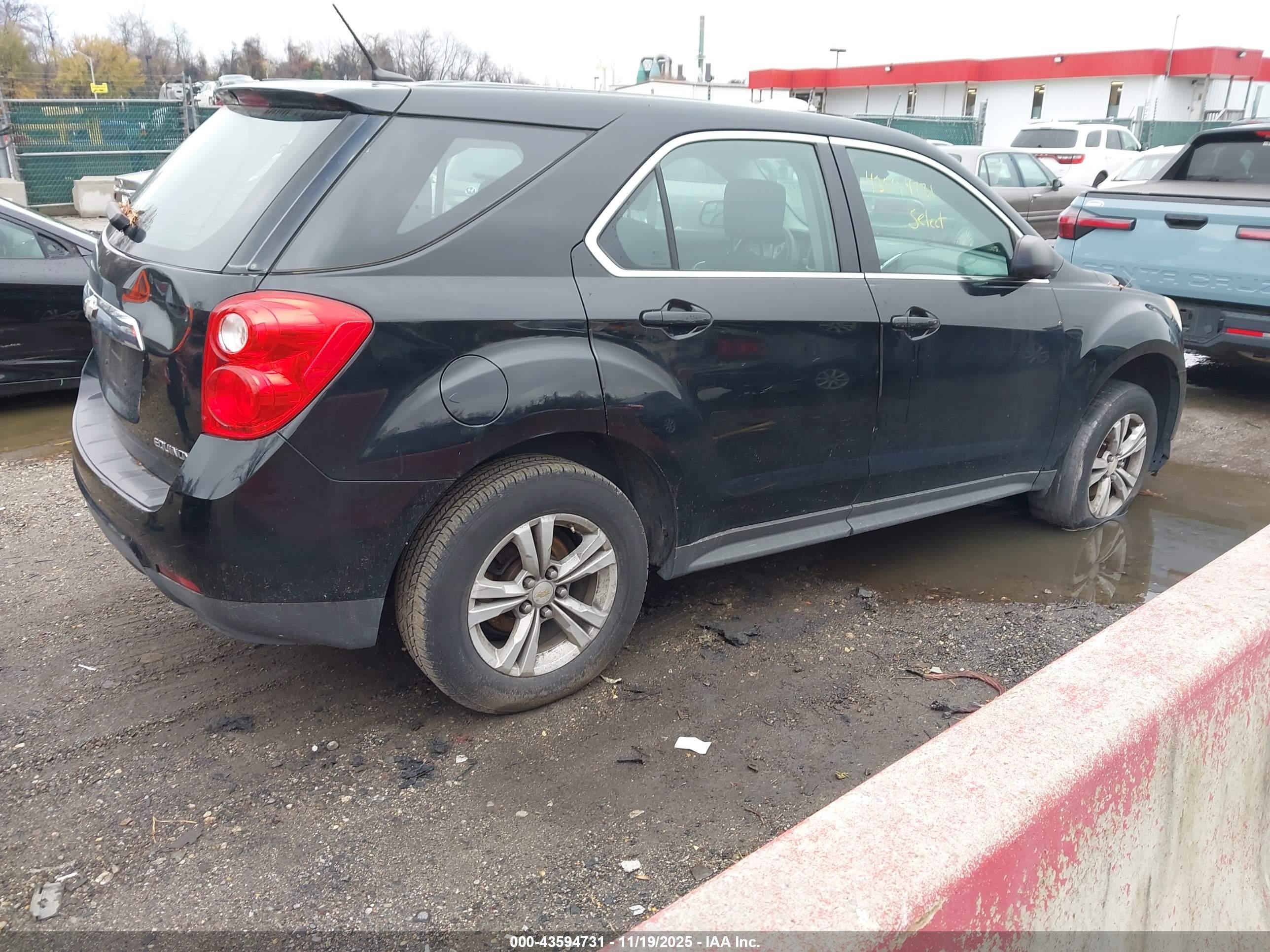 CHEVROLET EQUINOX image 4