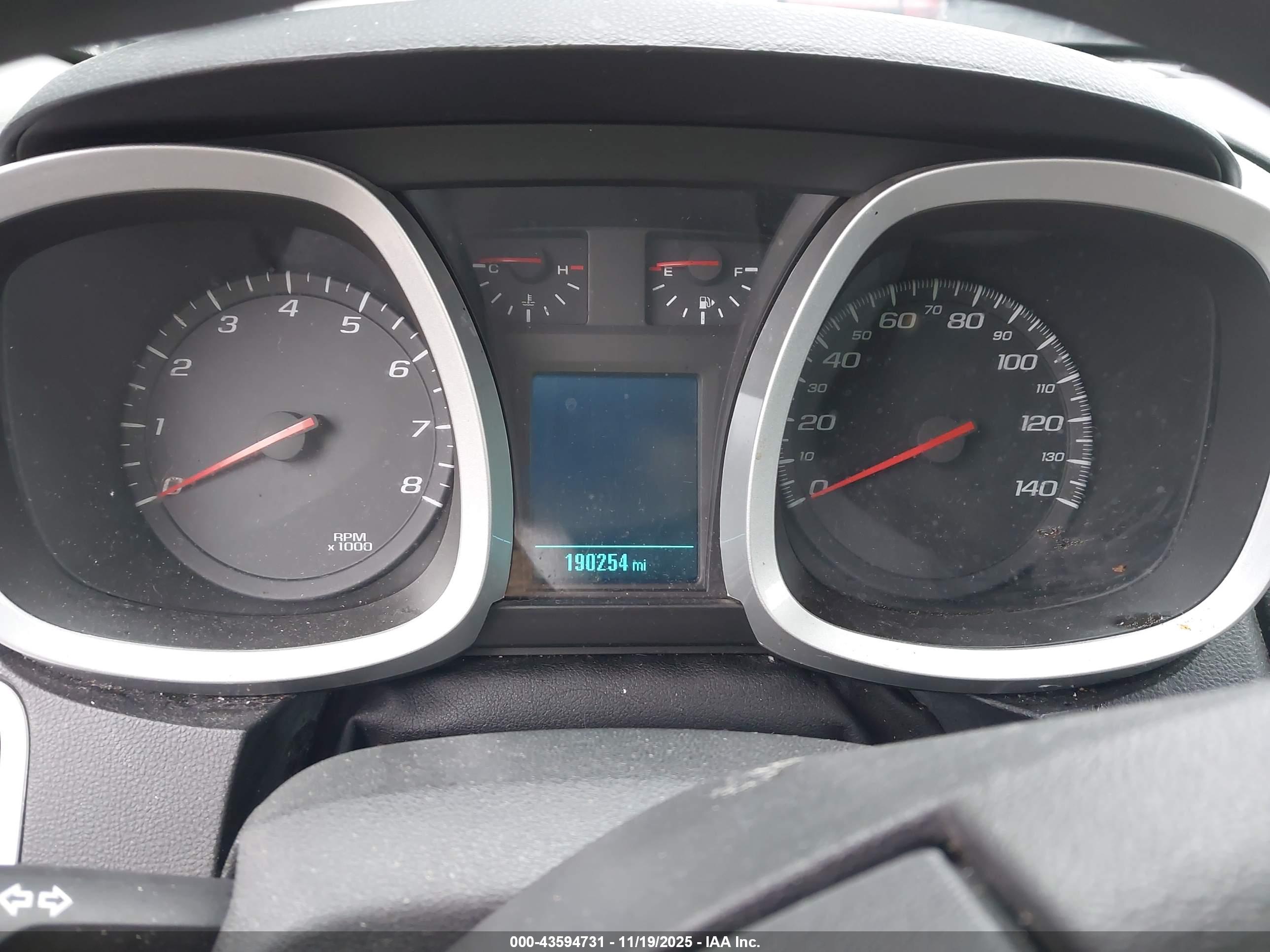CHEVROLET EQUINOX image 7