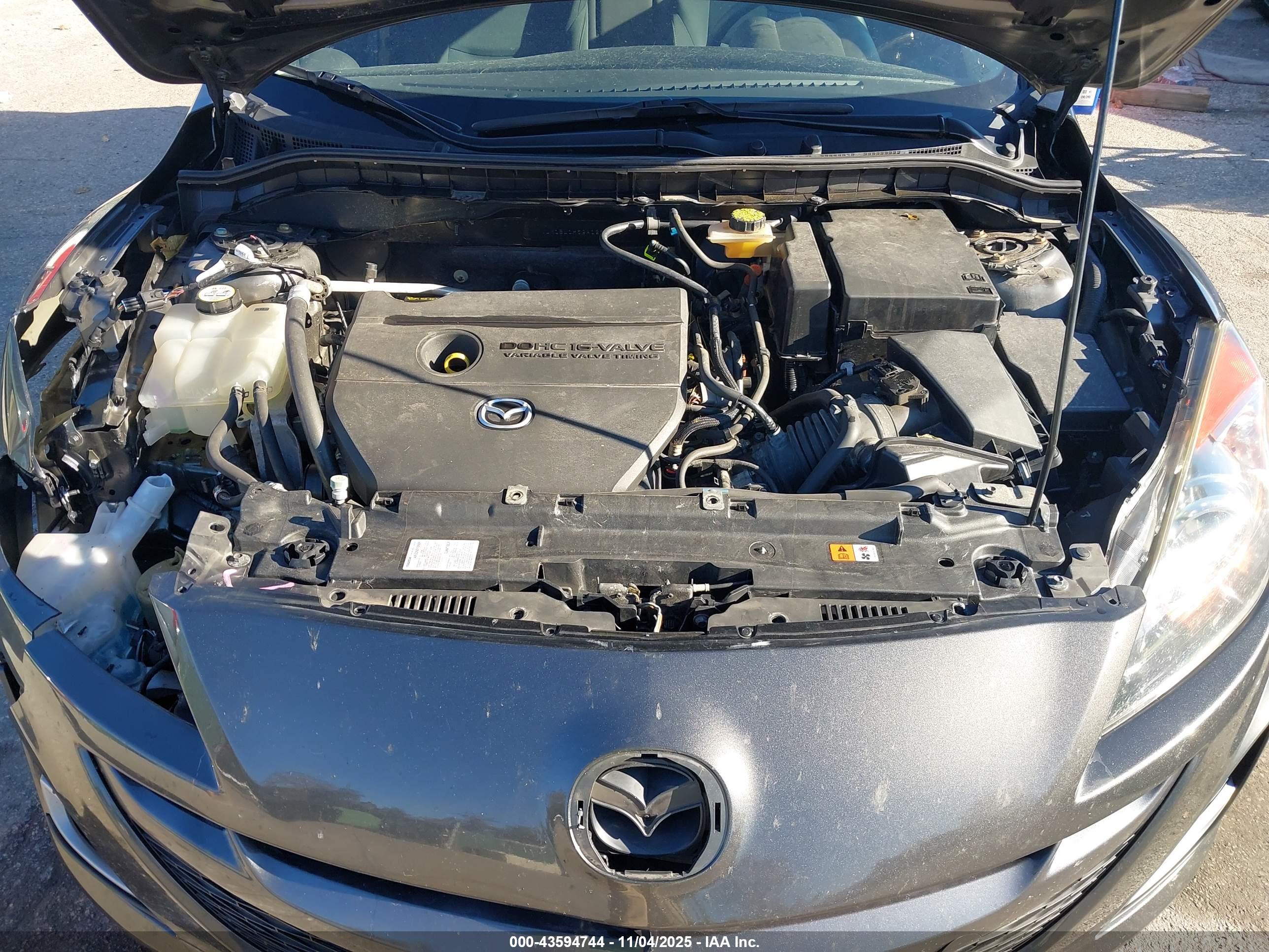 MAZDA MAZDA3 image 10