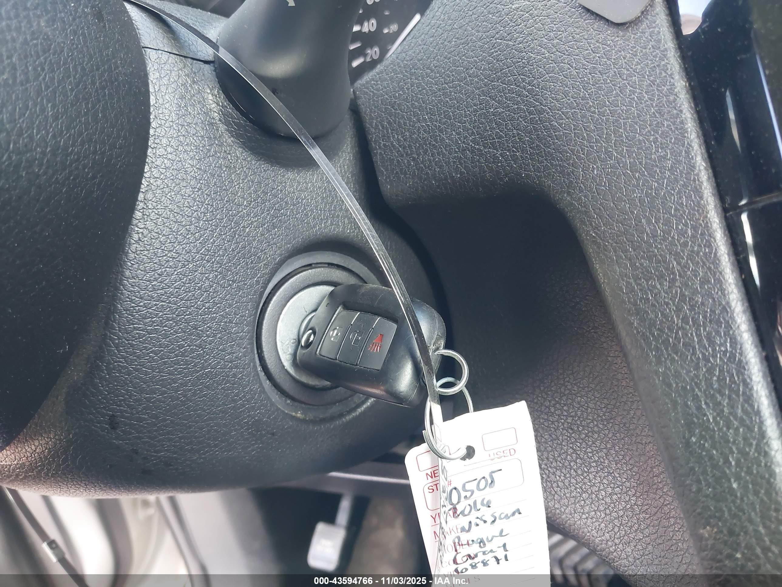 NISSAN ROGUE image 11