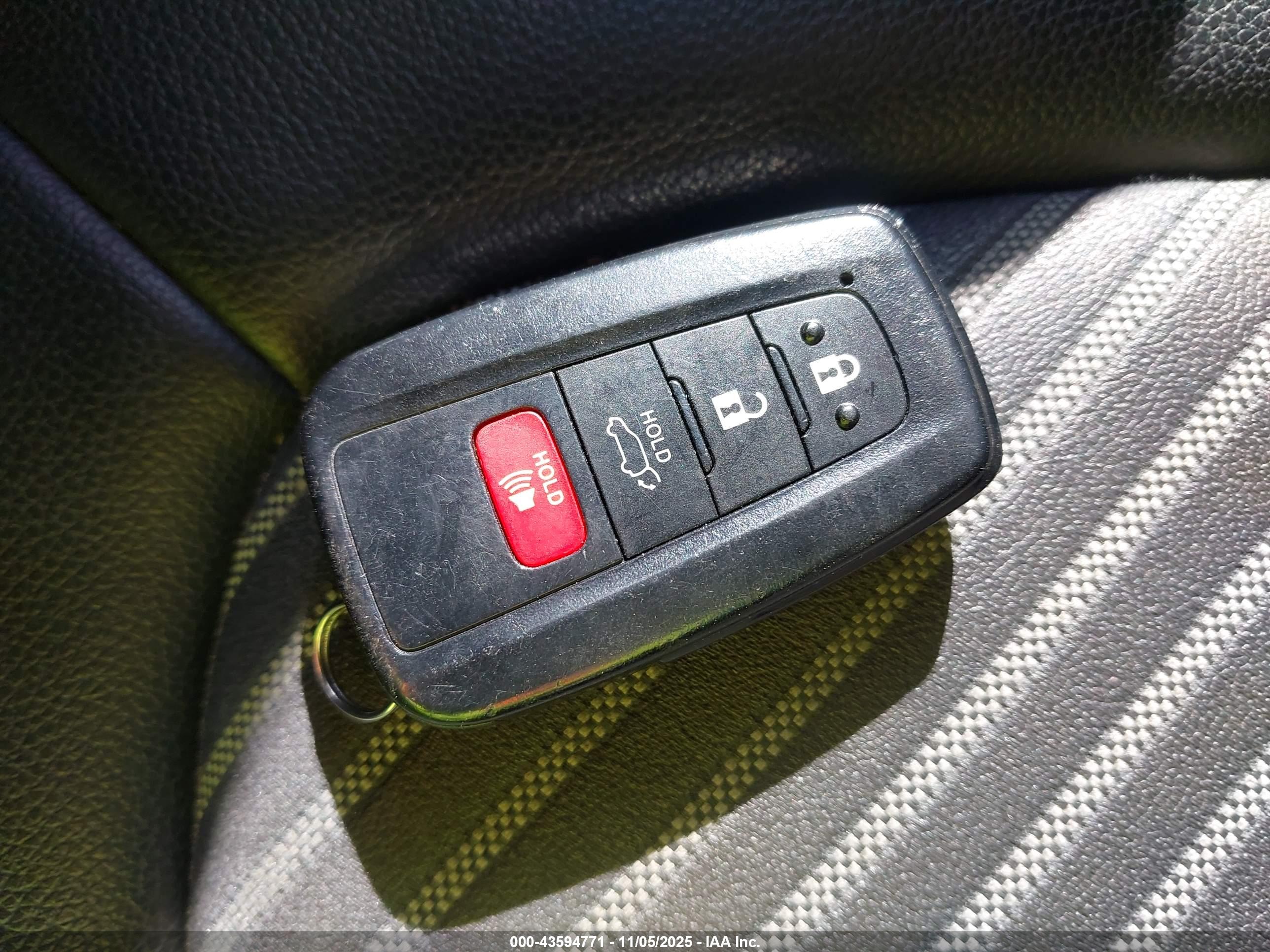 TOYOTA HIGHLANDER image 11