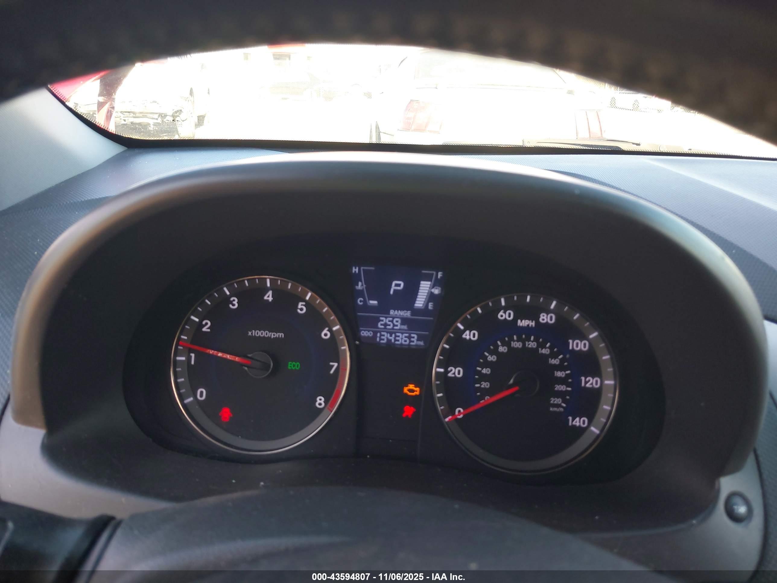 HYUNDAI ACCENT image 7