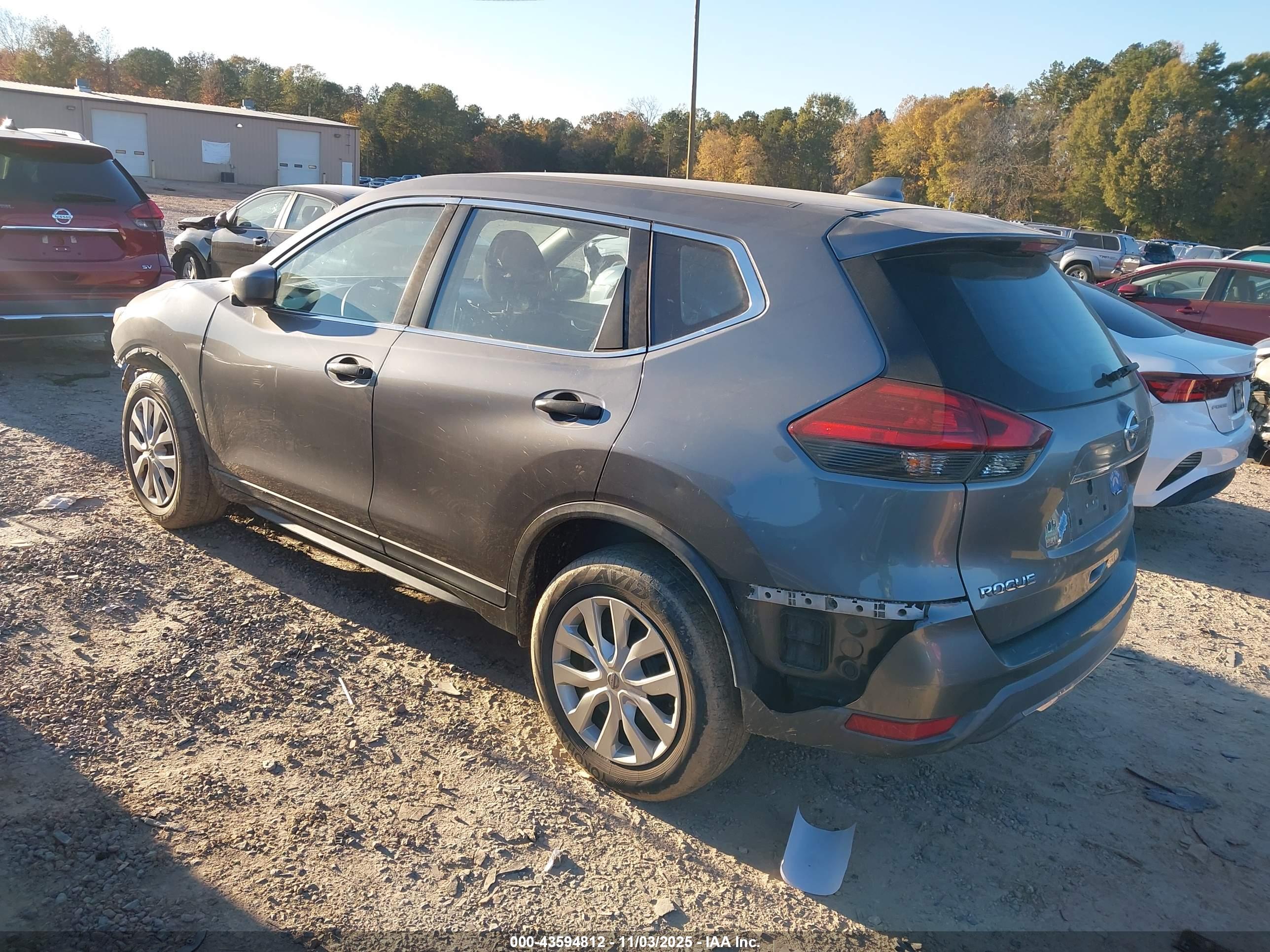 NISSAN ROGUE image 3