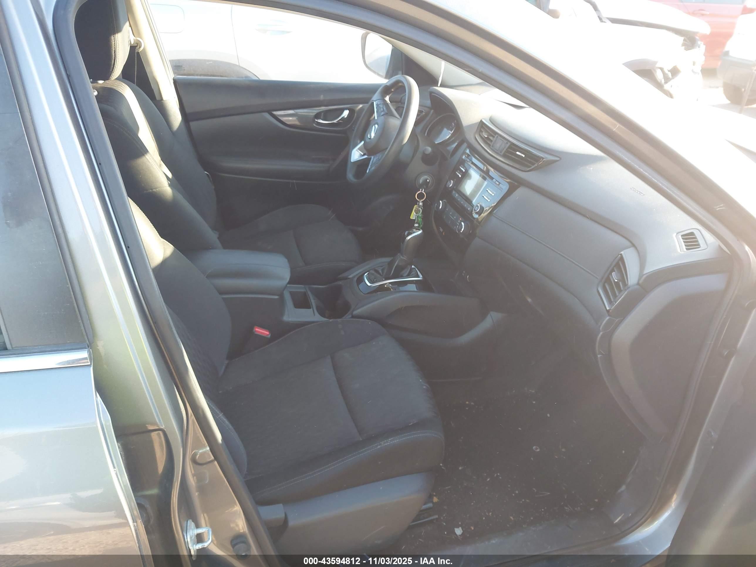 NISSAN ROGUE image 5