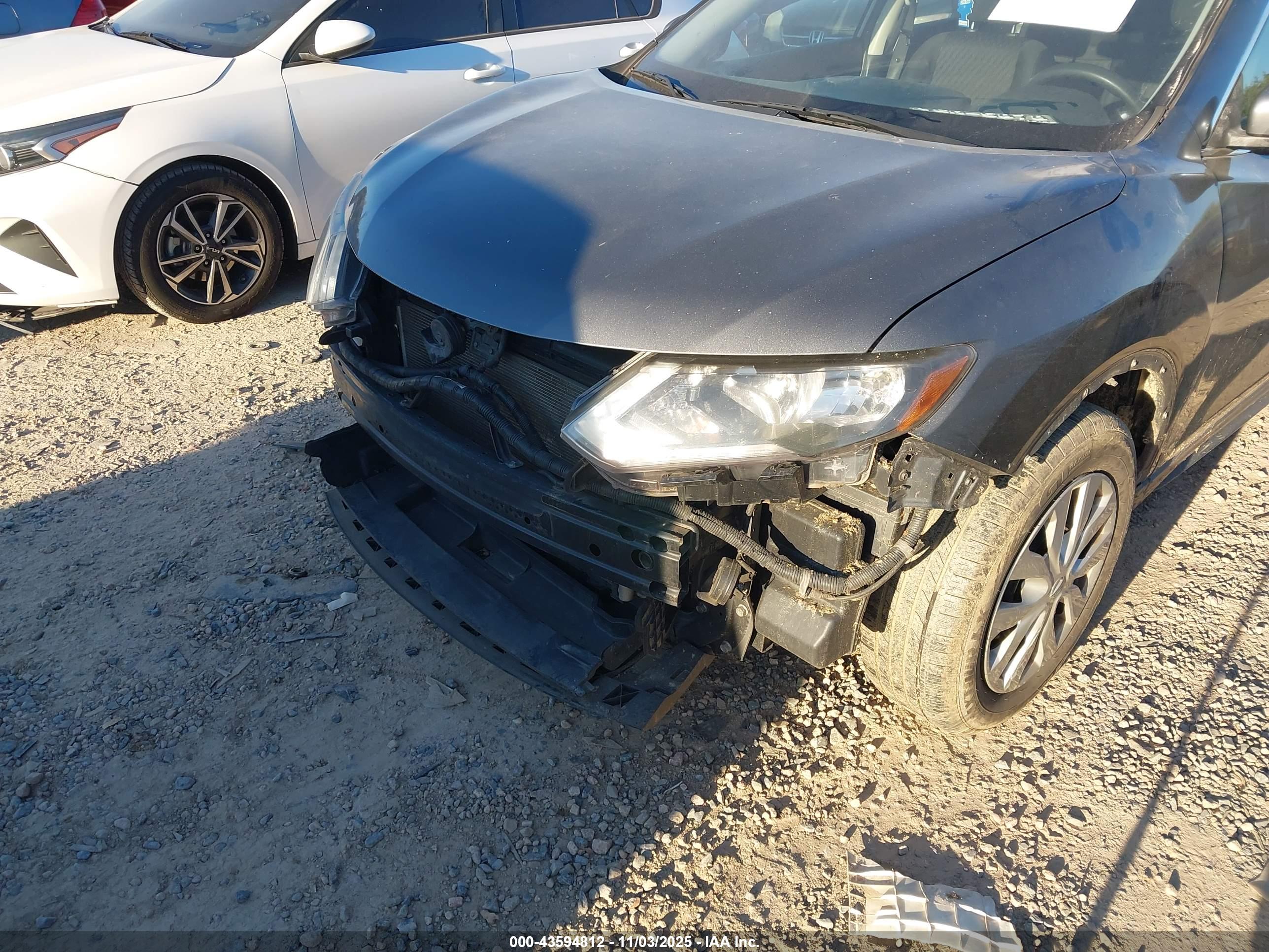 NISSAN ROGUE image 6
