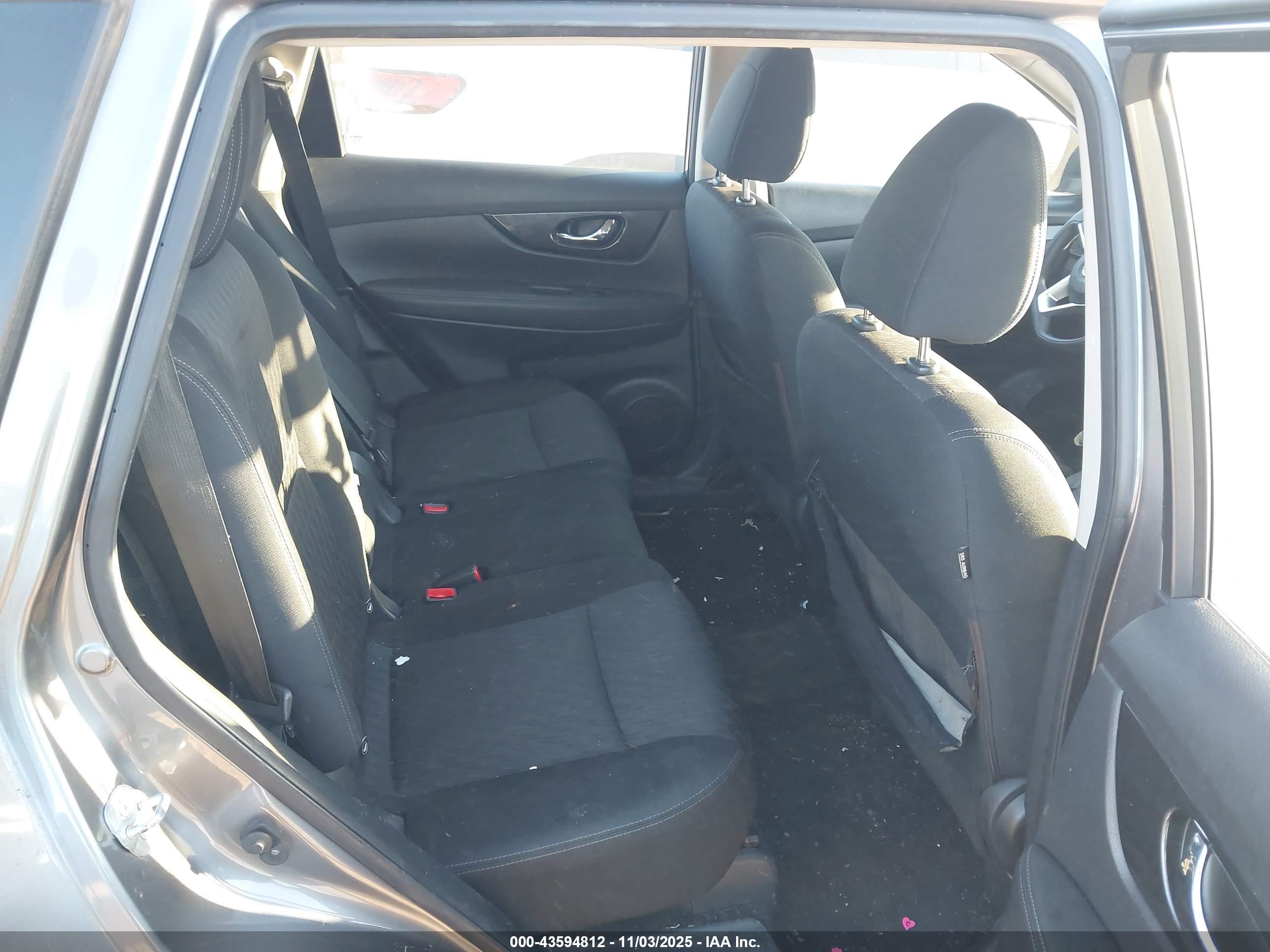 NISSAN ROGUE image 8