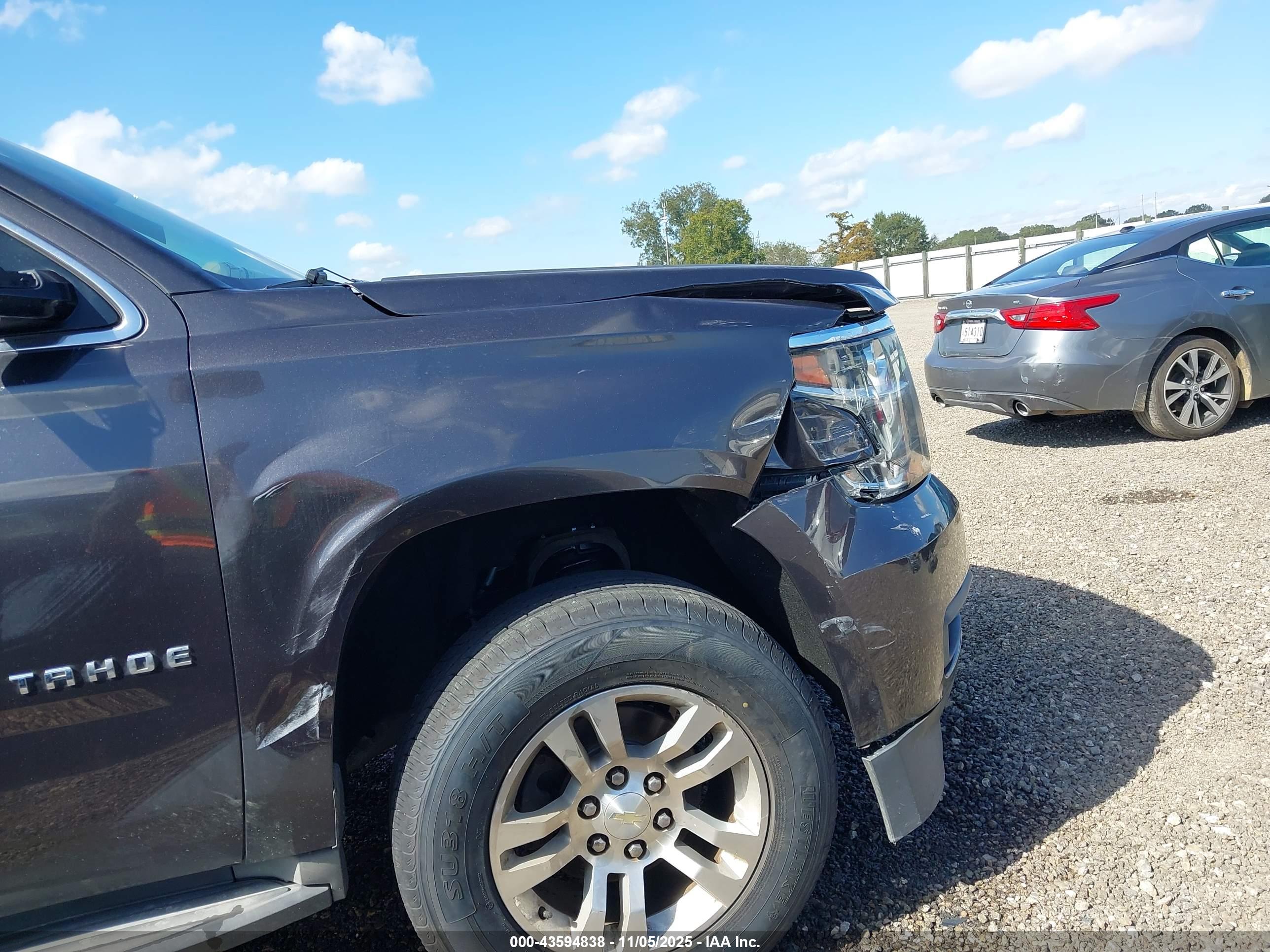 CHEVROLET TAHOE image 6