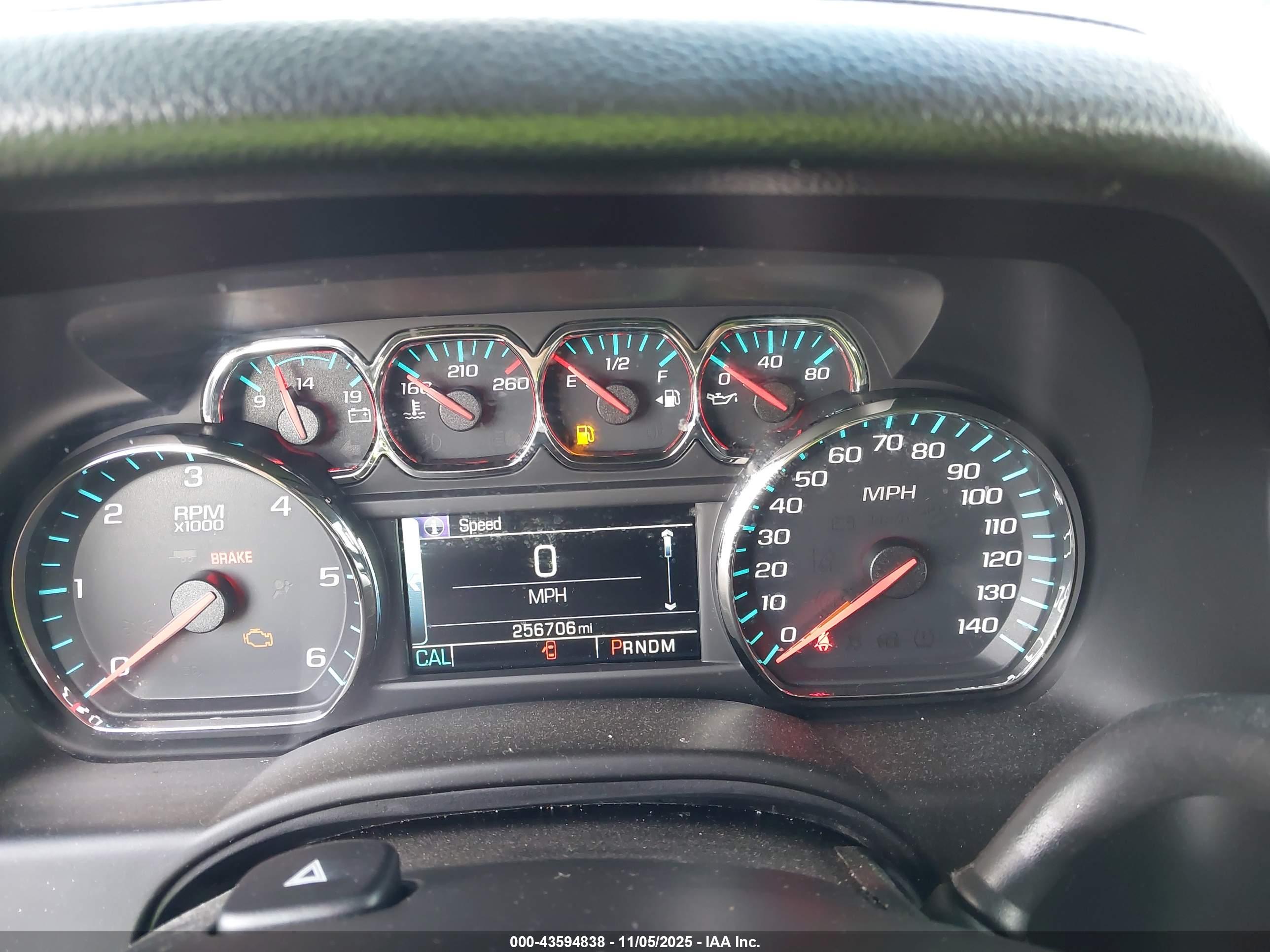 CHEVROLET TAHOE image 7