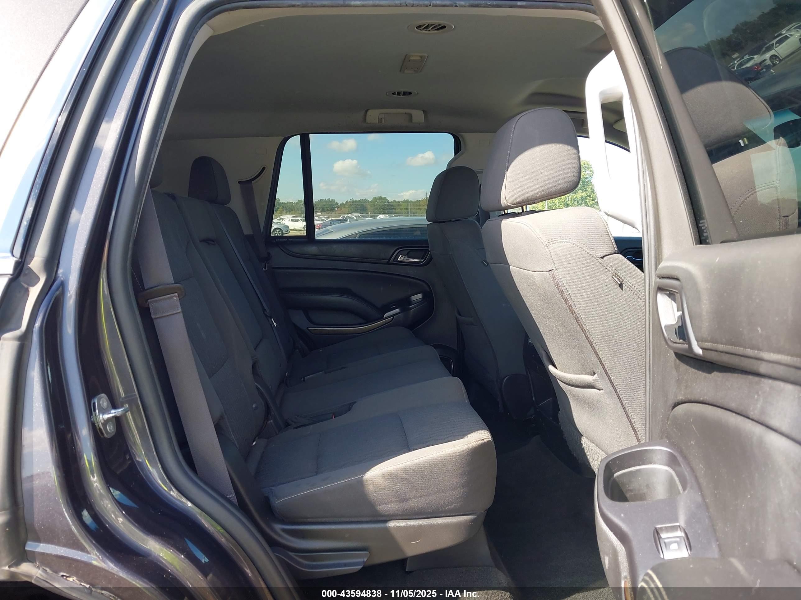 CHEVROLET TAHOE image 8