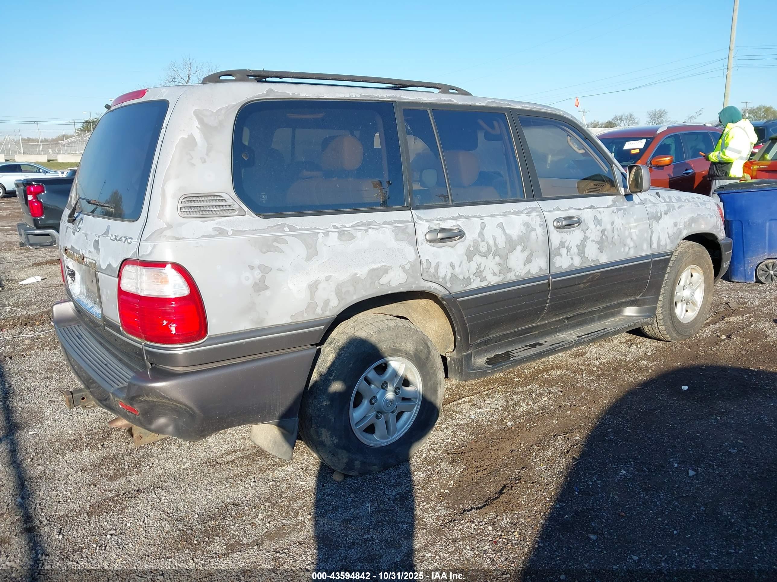 LEXUS LX image 4