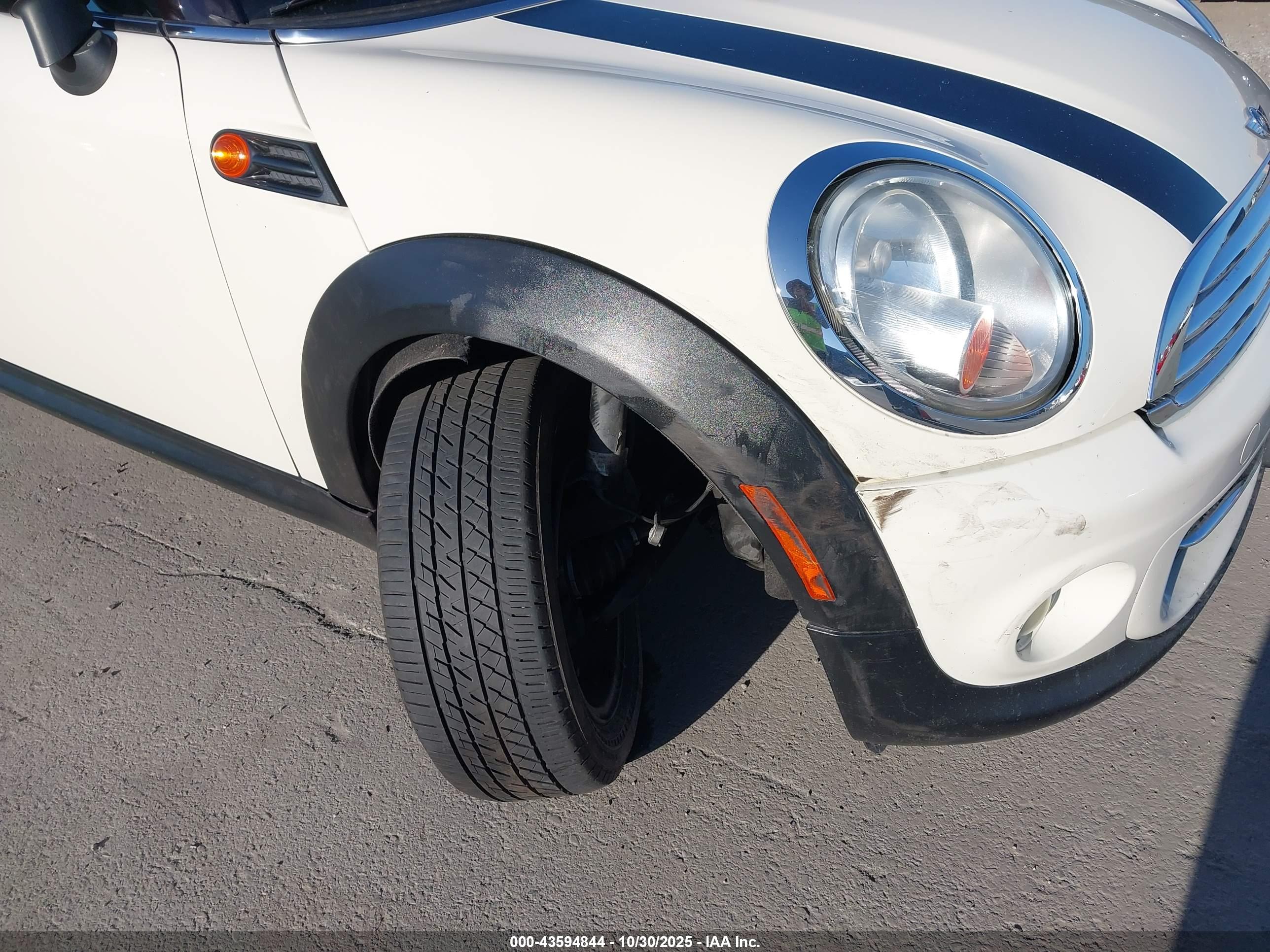 MINI COOPER image 6