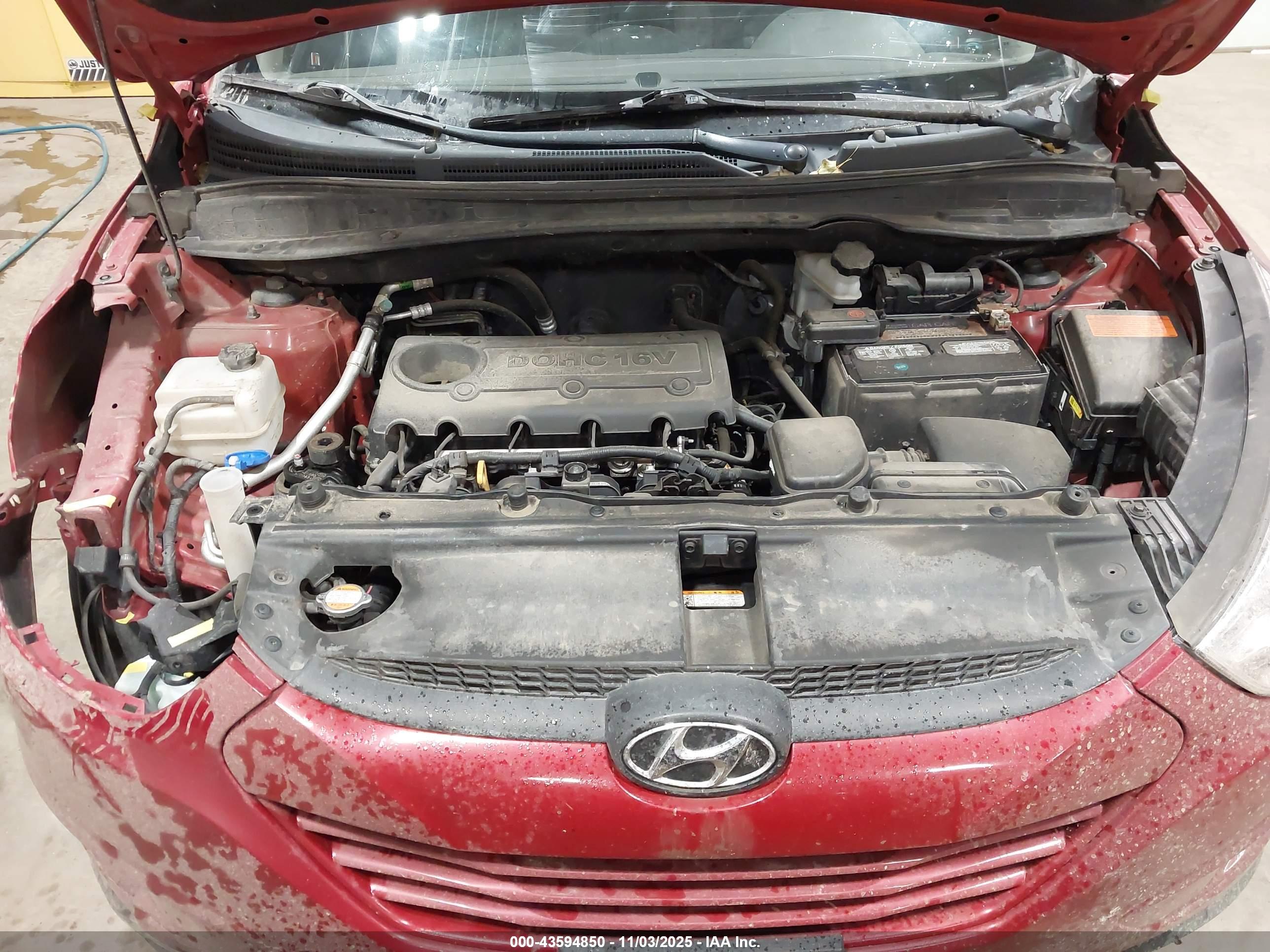 HYUNDAI TUCSON image 10