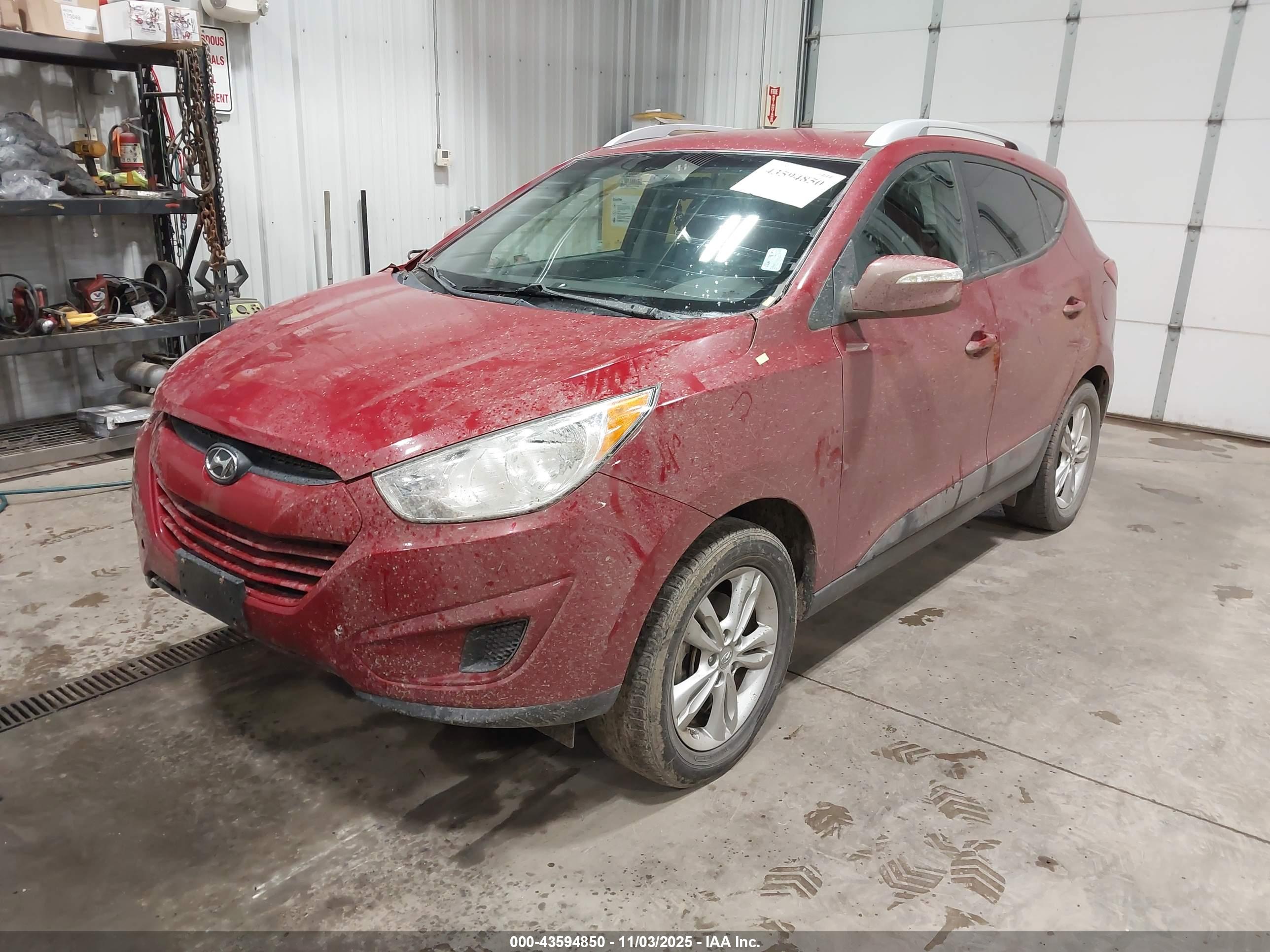 HYUNDAI TUCSON image 2