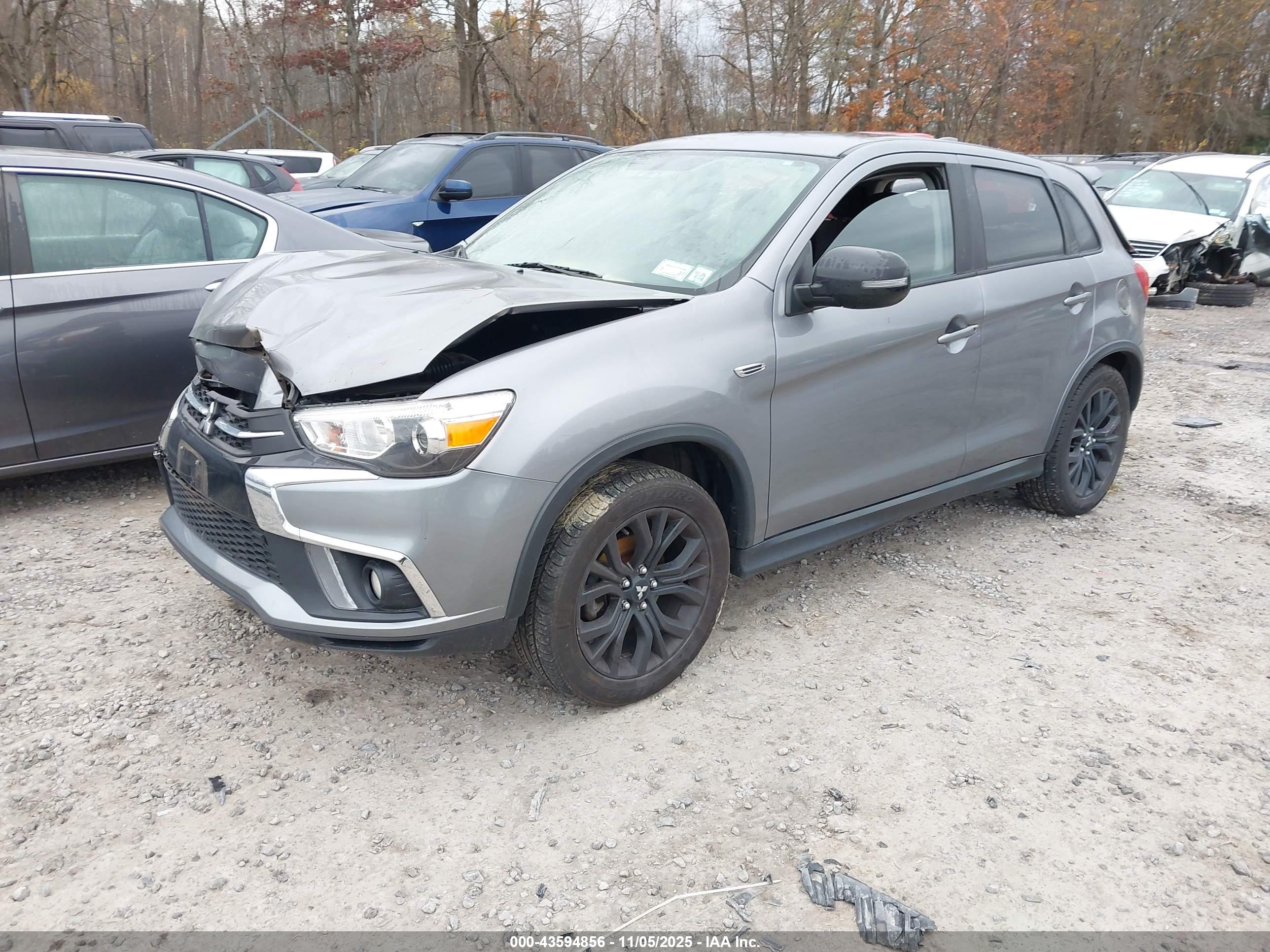 MITSUBISHI OUTLANDER image 2