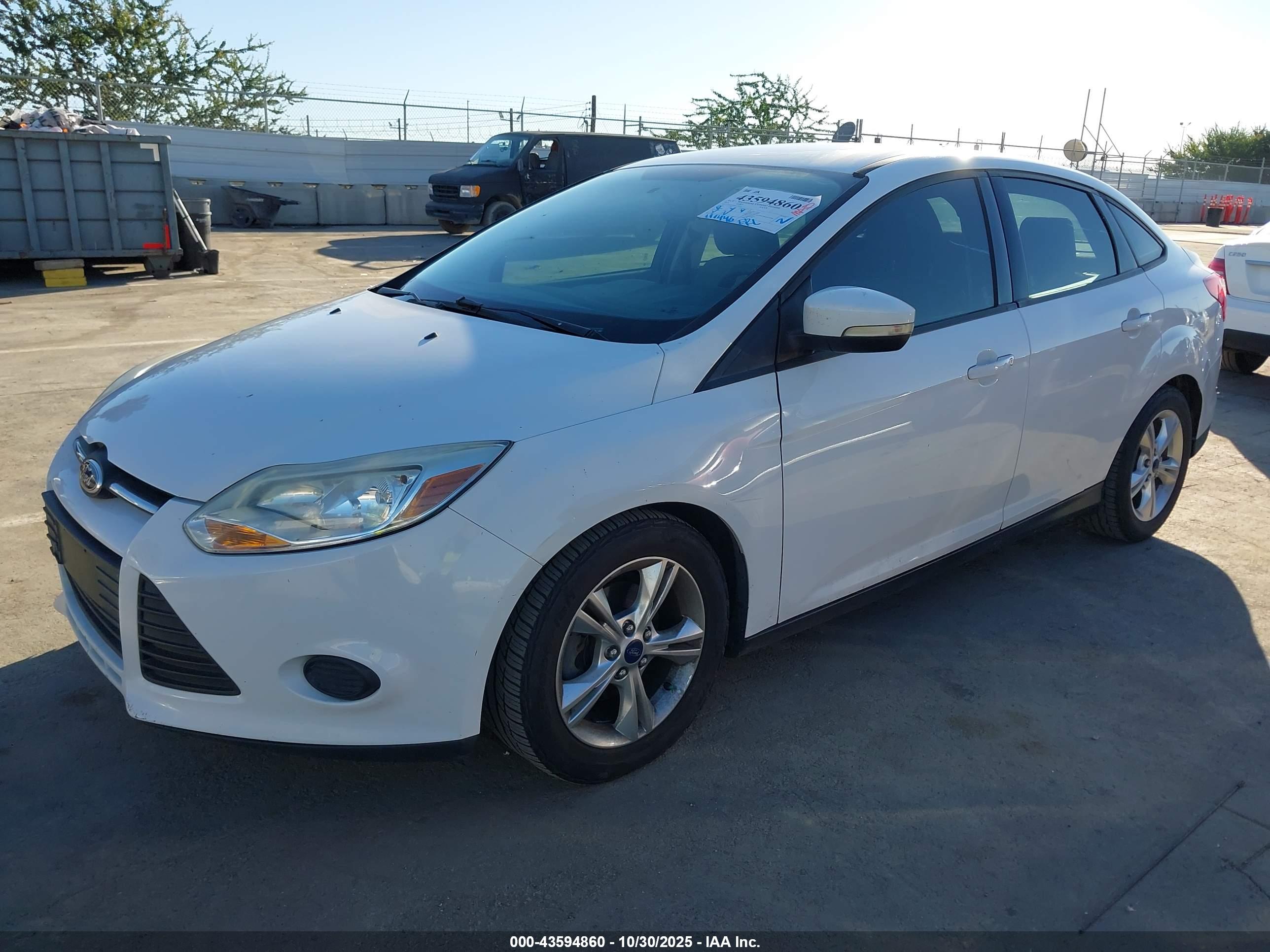FORD FOCUS image 2