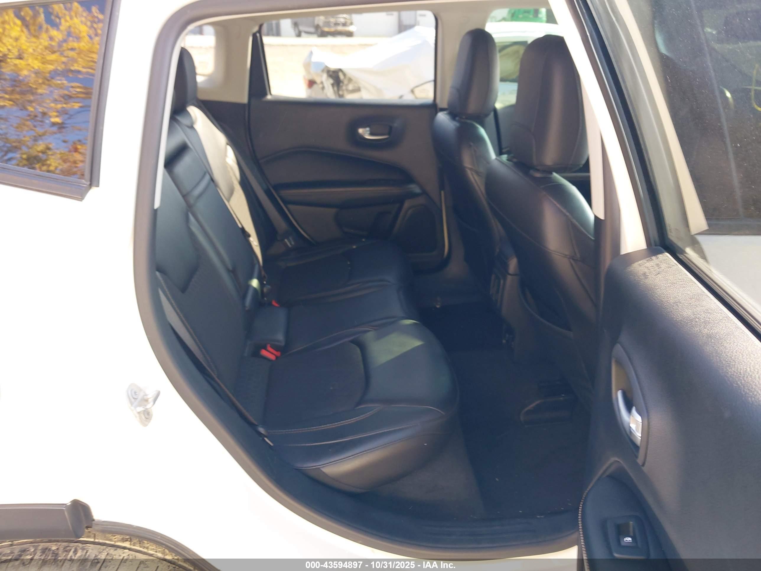 JEEP COMPASS image 8