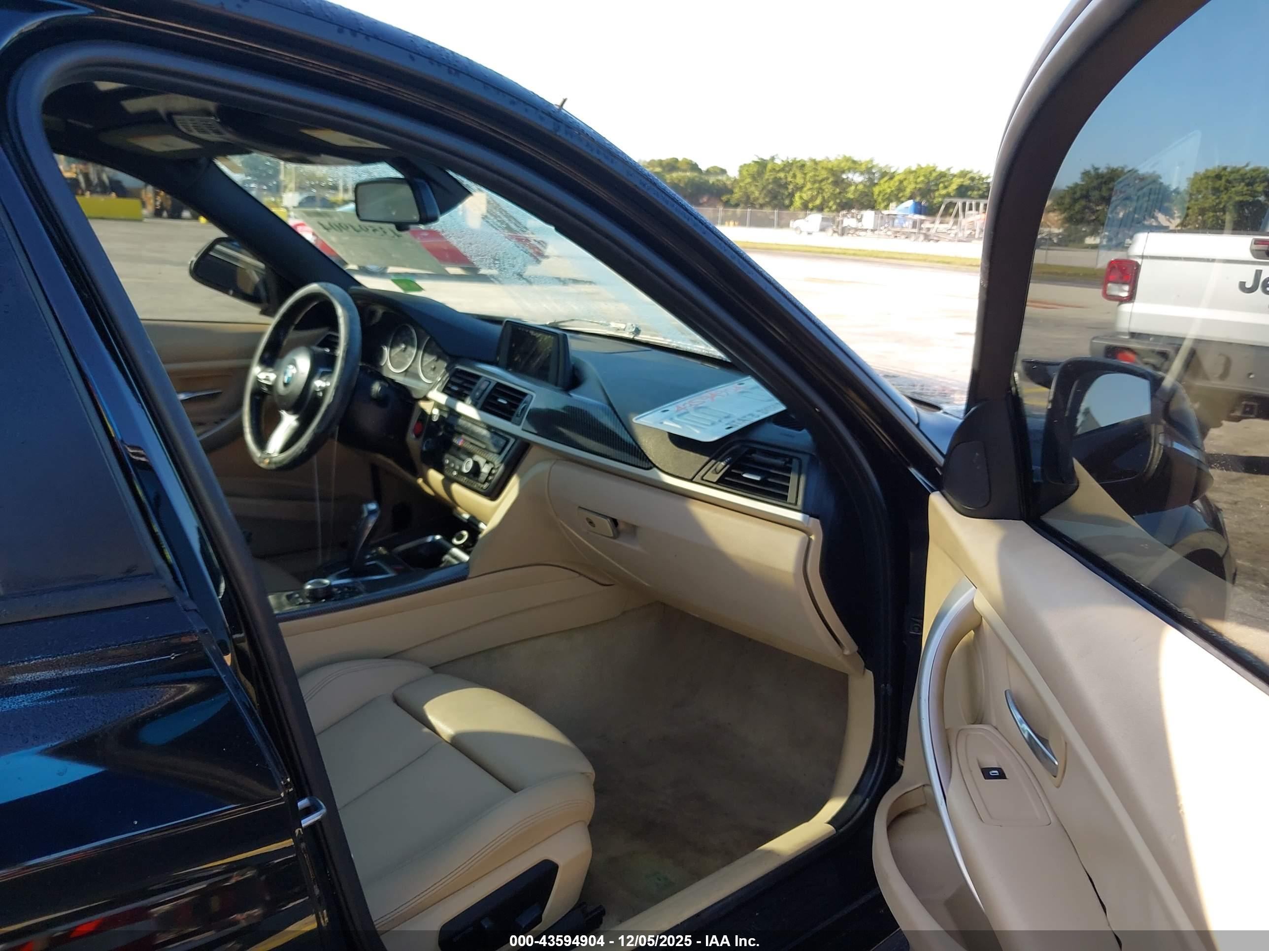 BMW 320I image 5