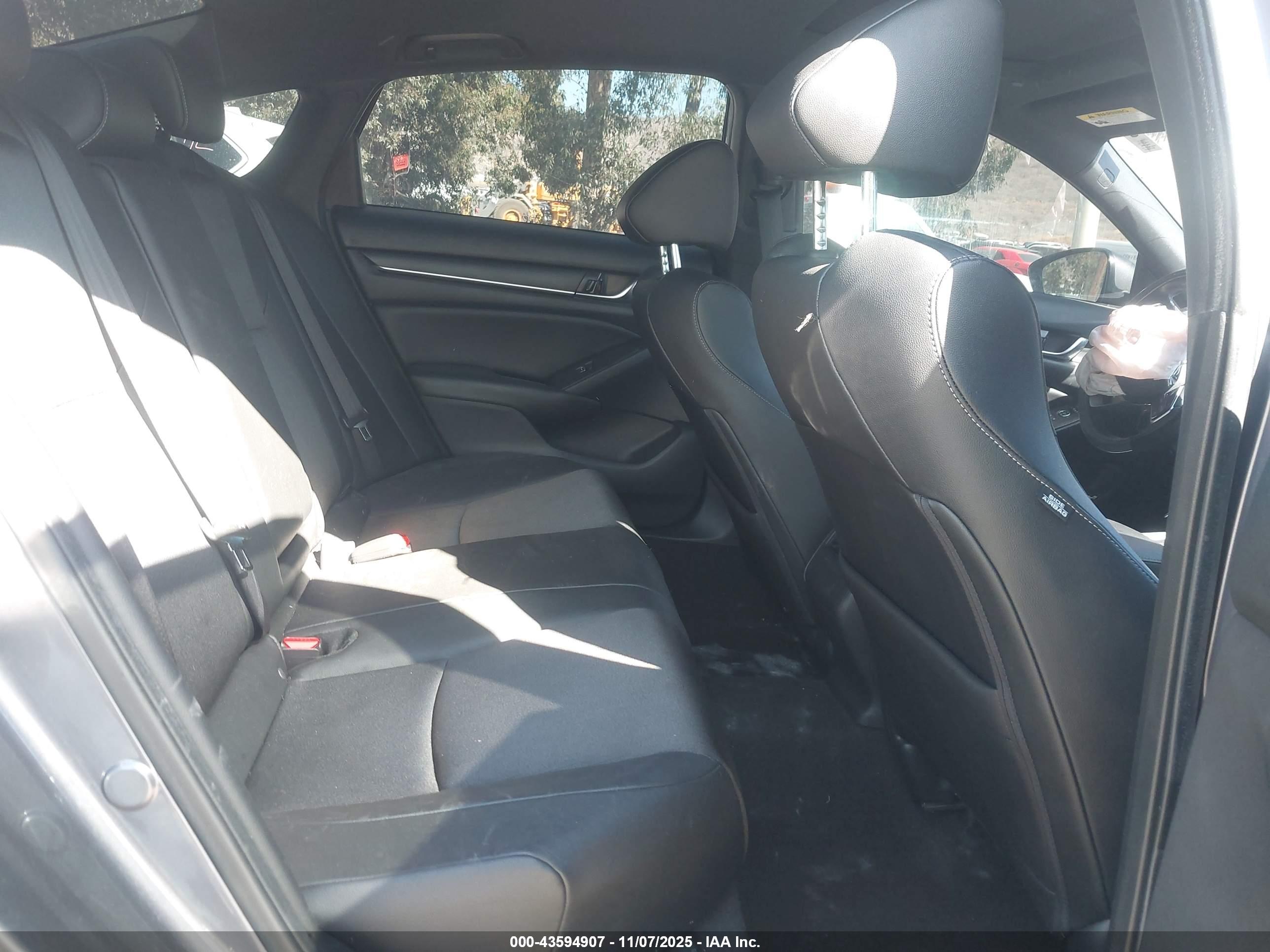 HONDA ACCORD image 8