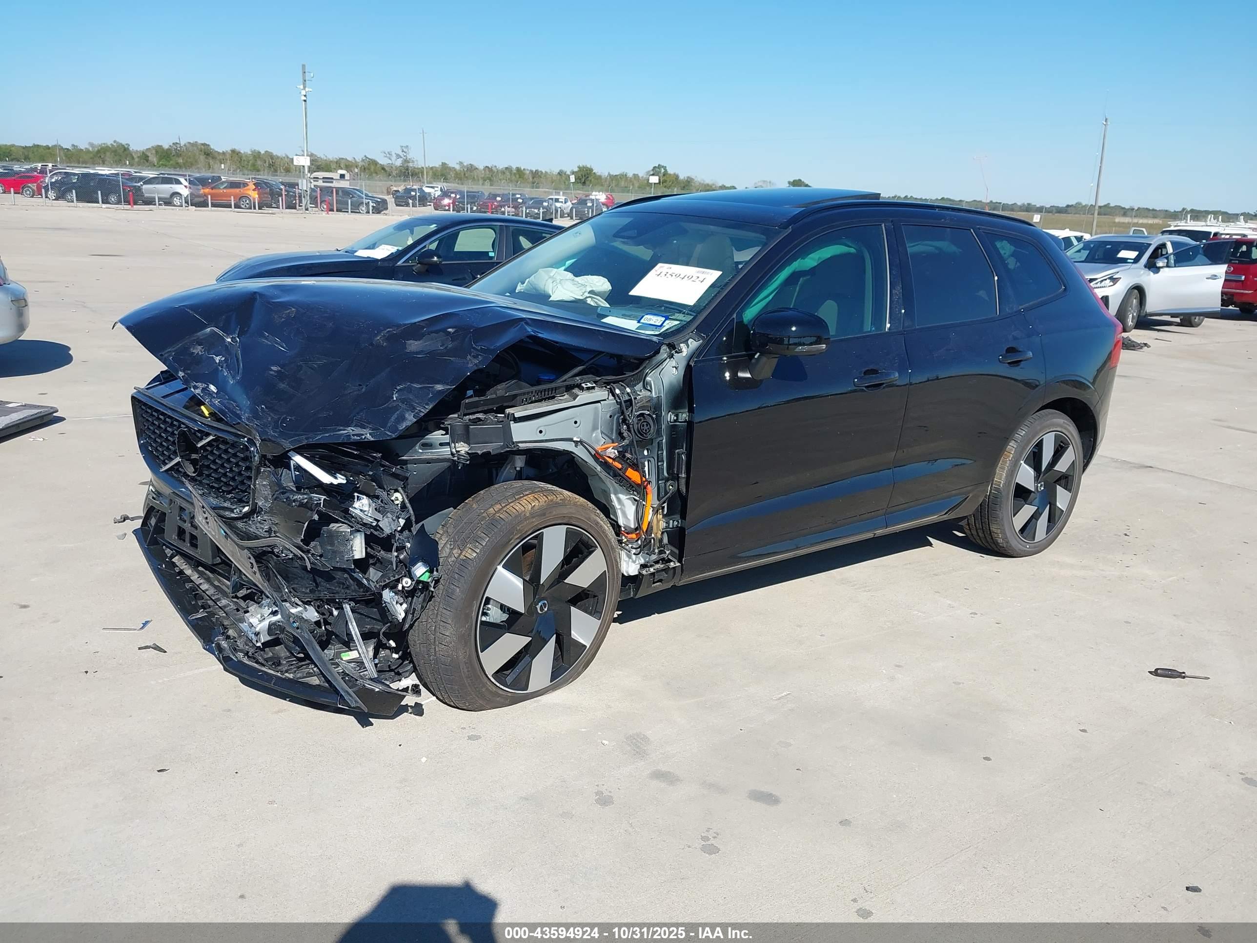 VOLVO XC60 image 2