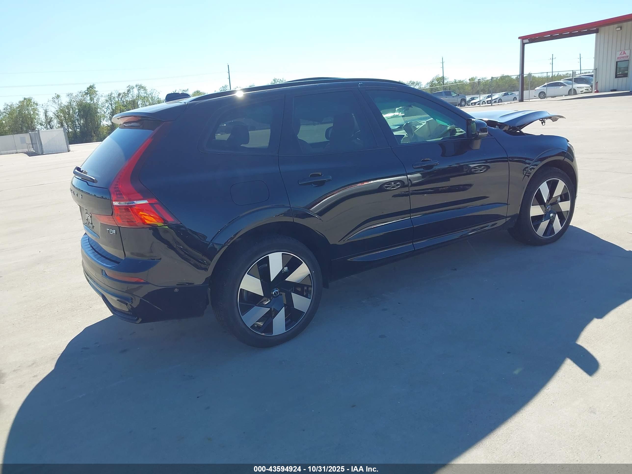 VOLVO XC60 image 4