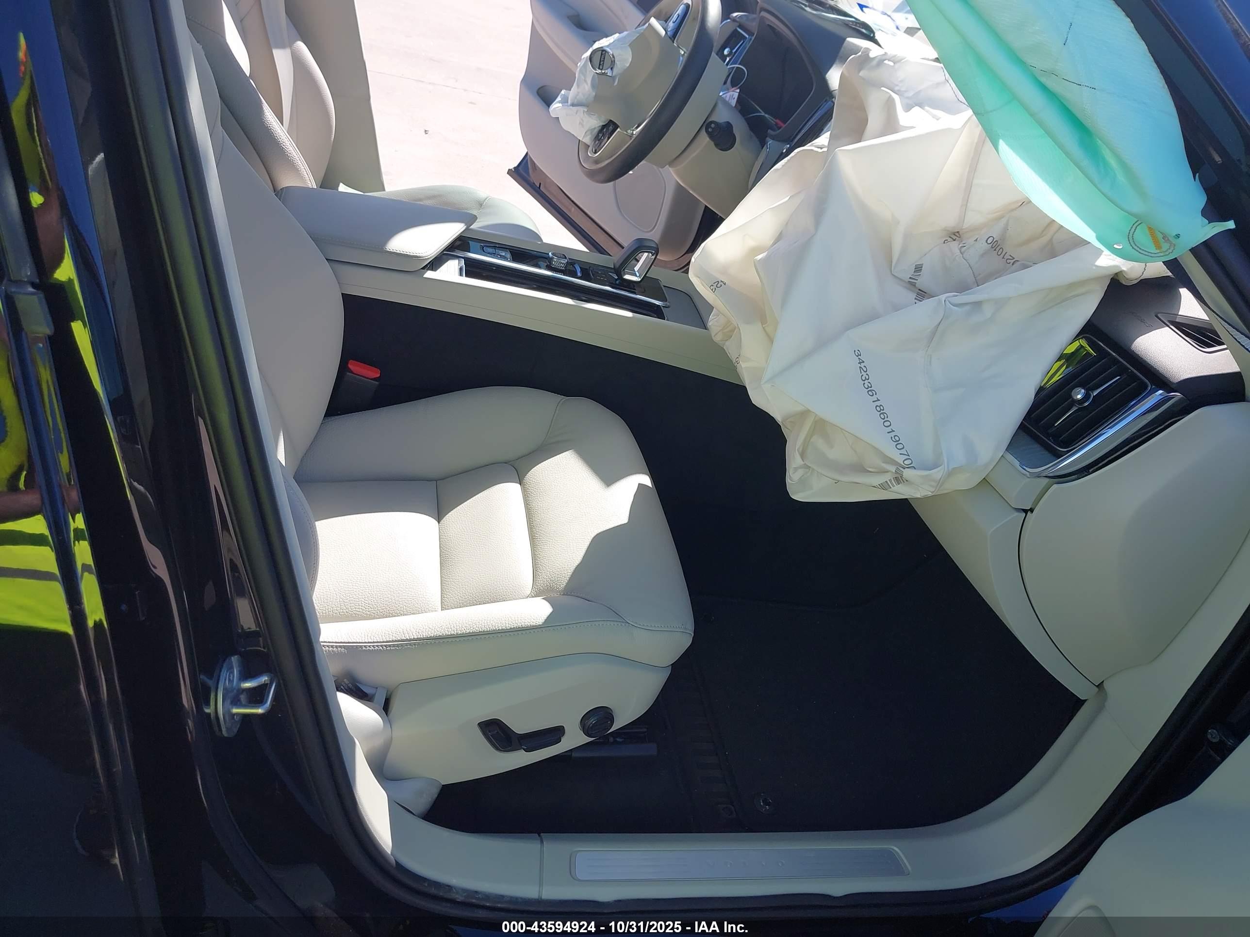 VOLVO XC60 image 5
