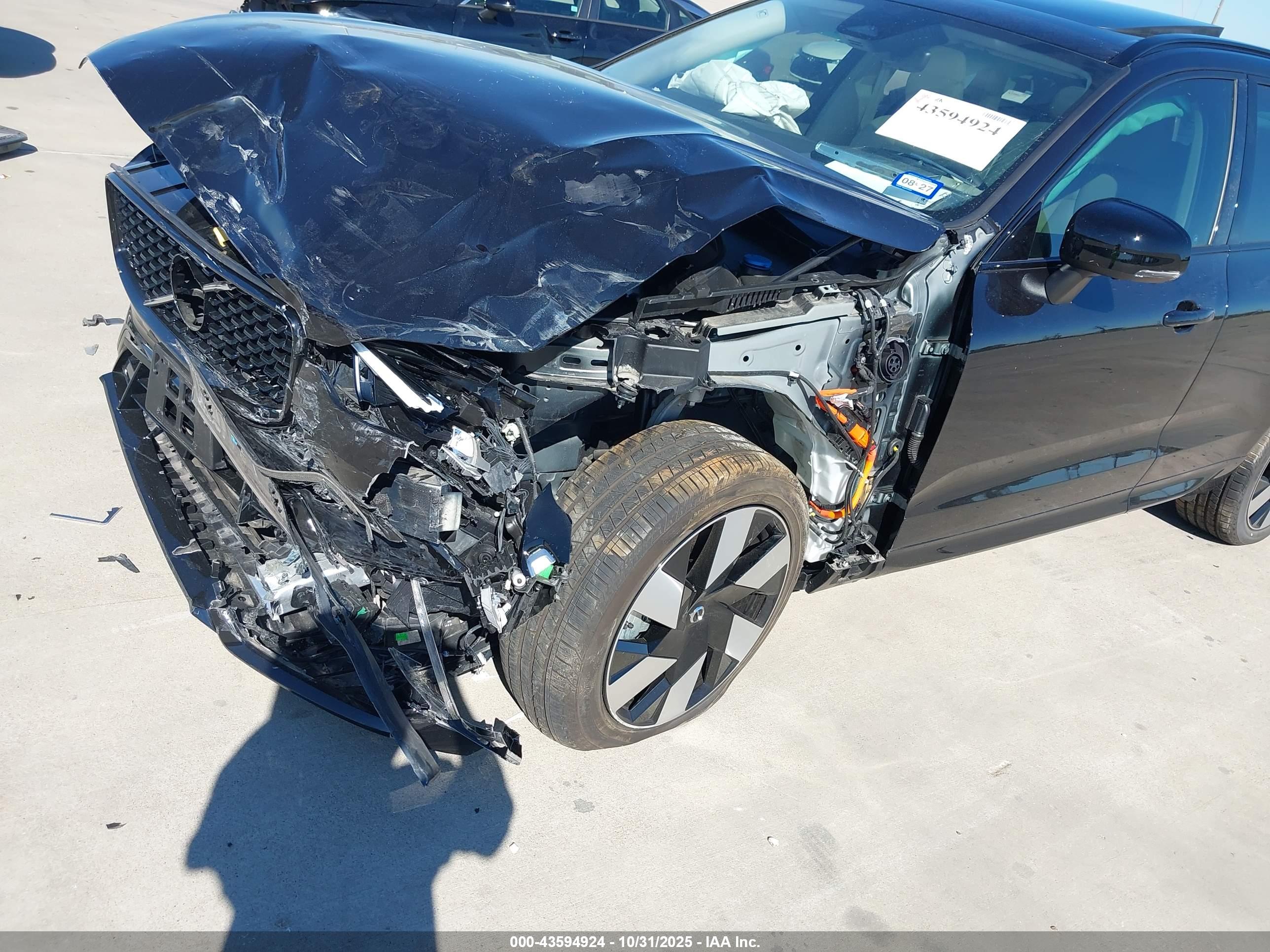 VOLVO XC60 image 6