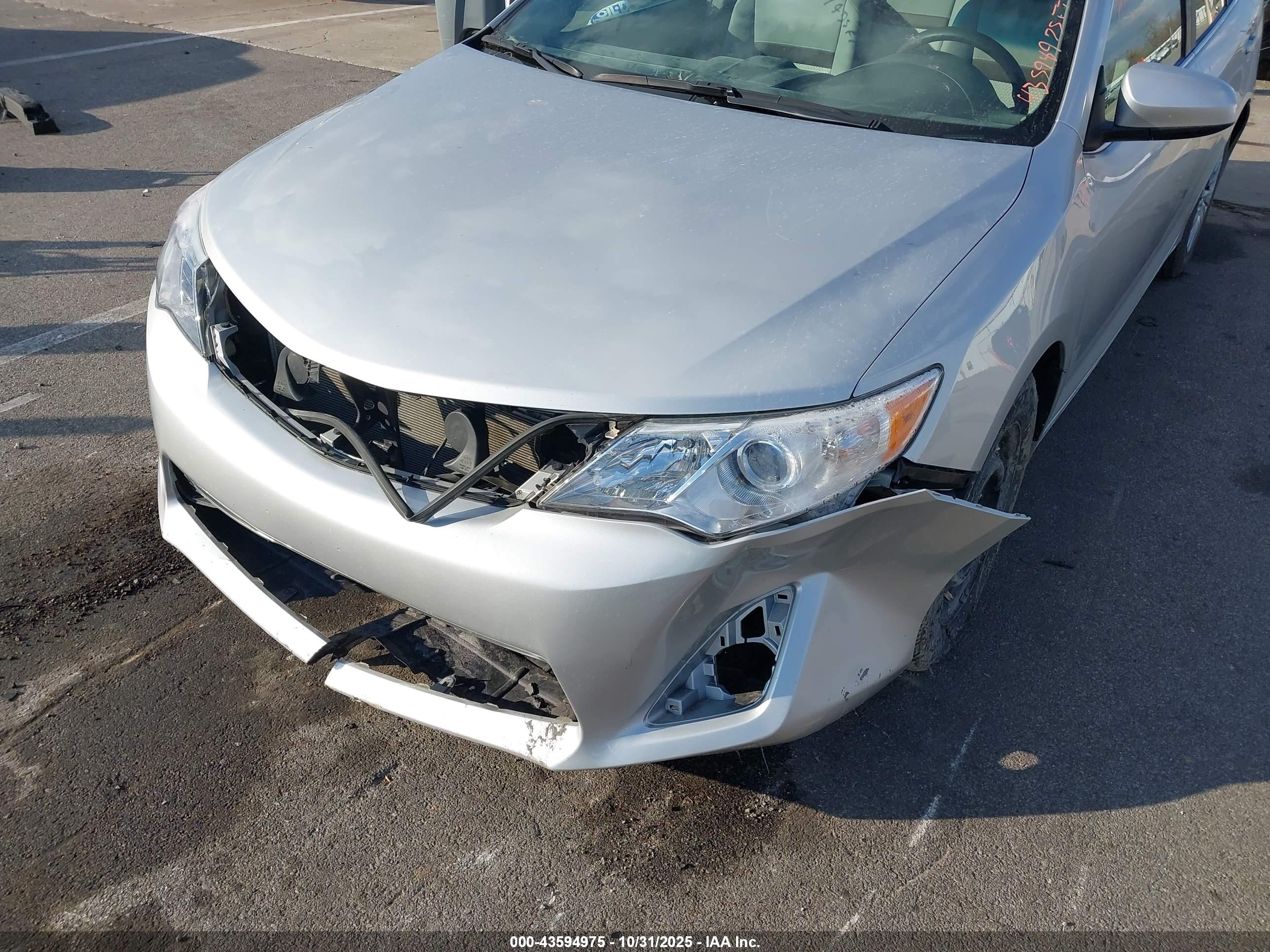 TOYOTA CAMRY image 6