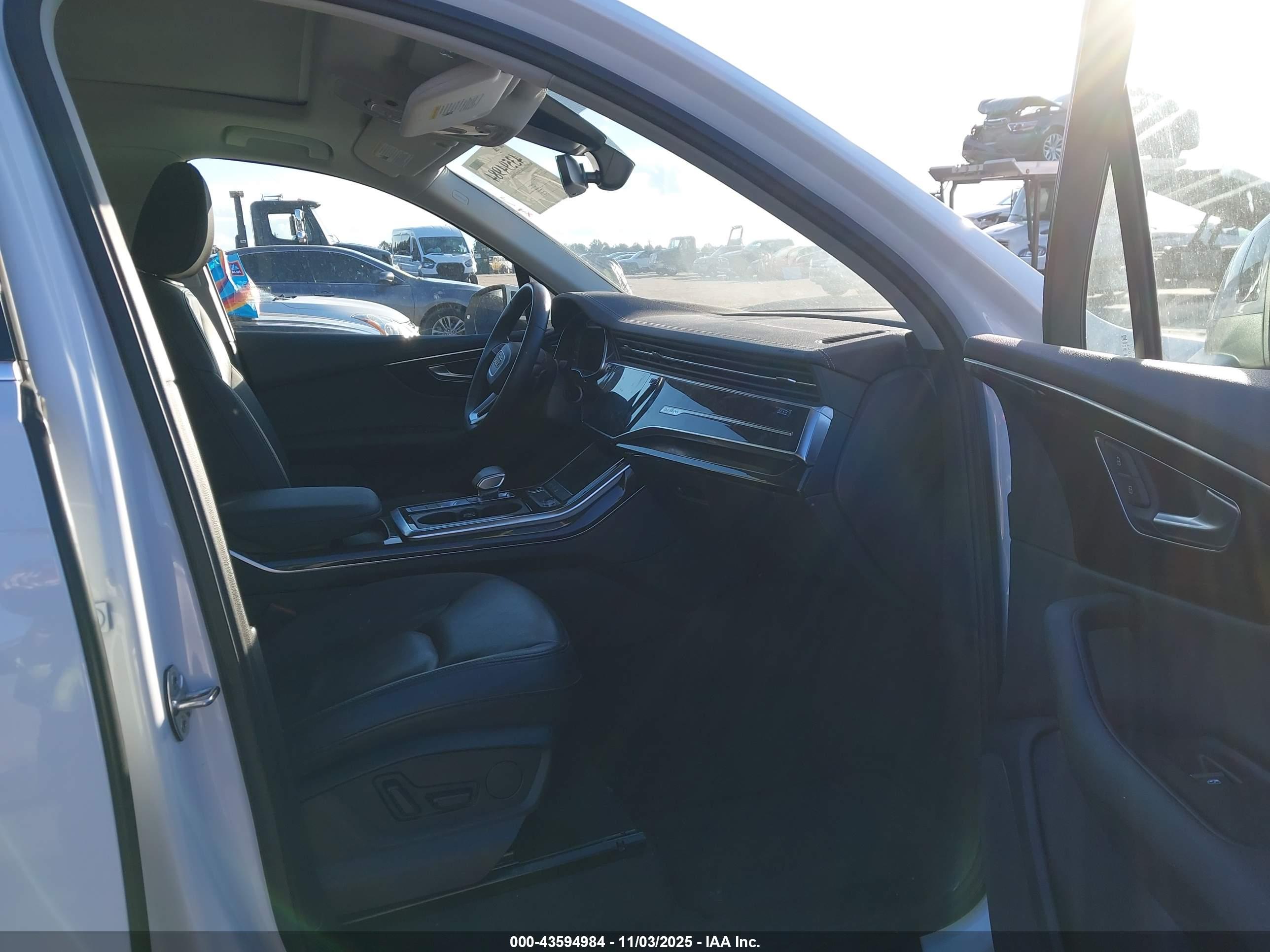 AUDI Q7 image 5