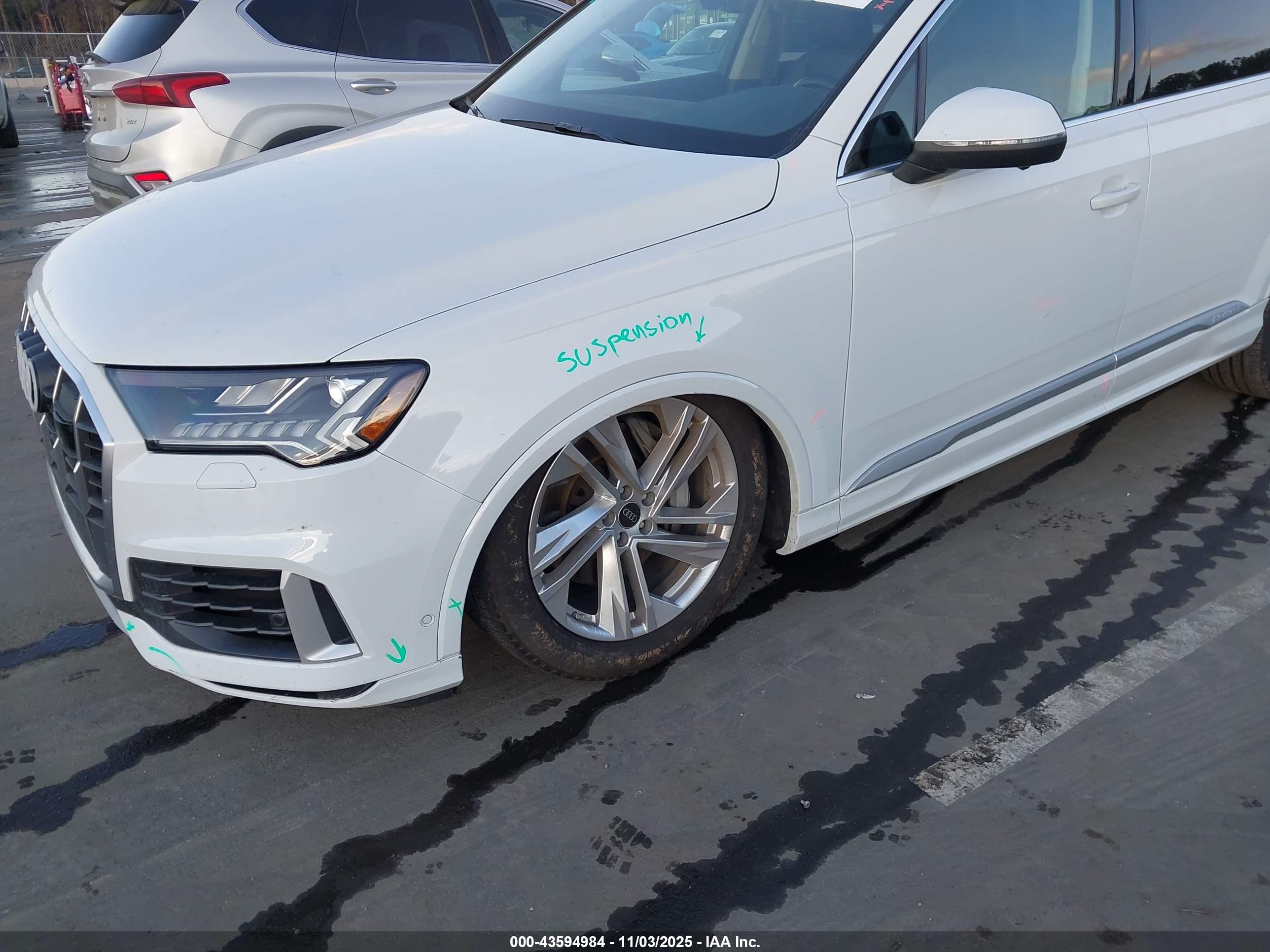 AUDI Q7 image 6