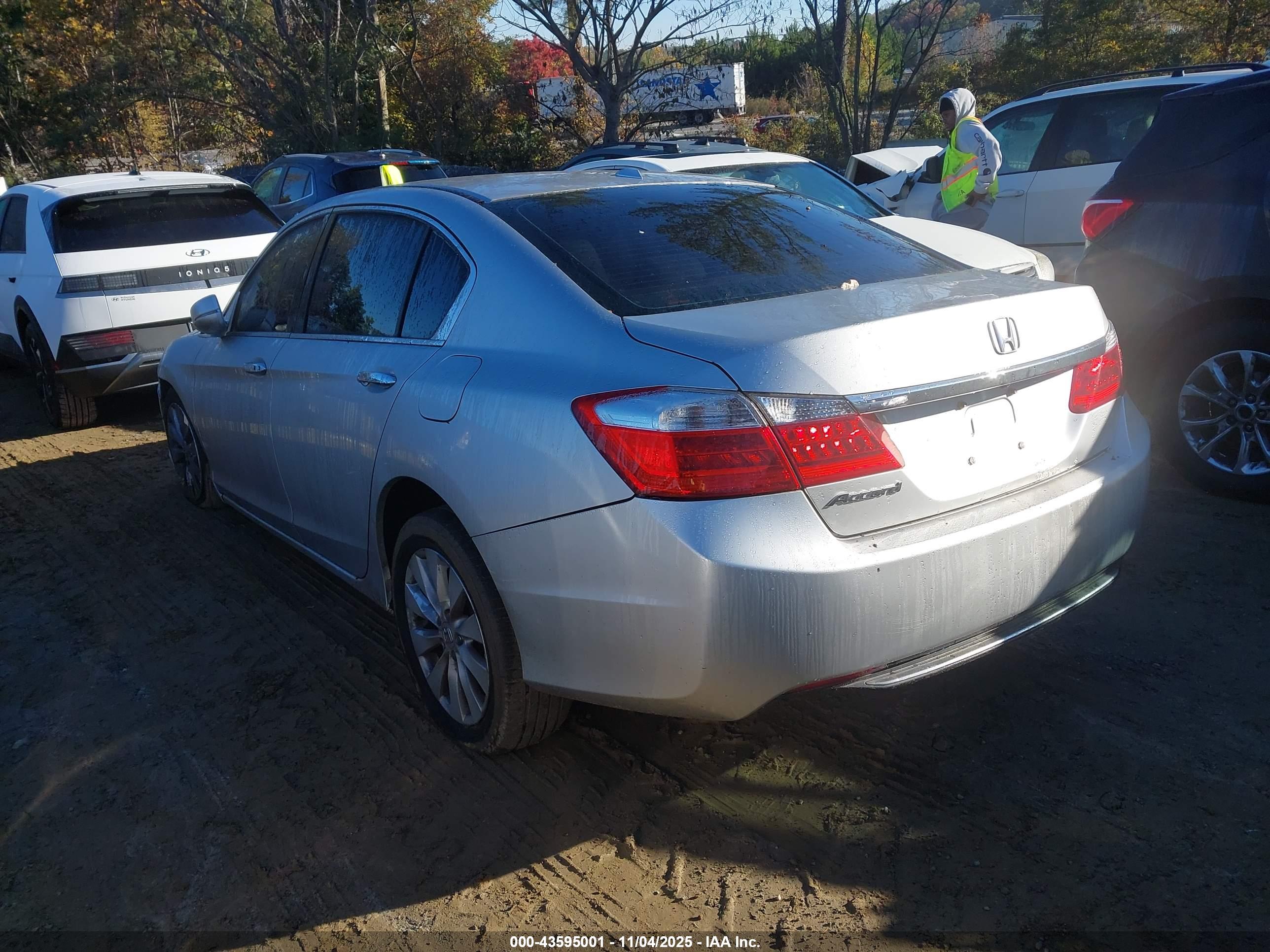 HONDA ACCORD image 3