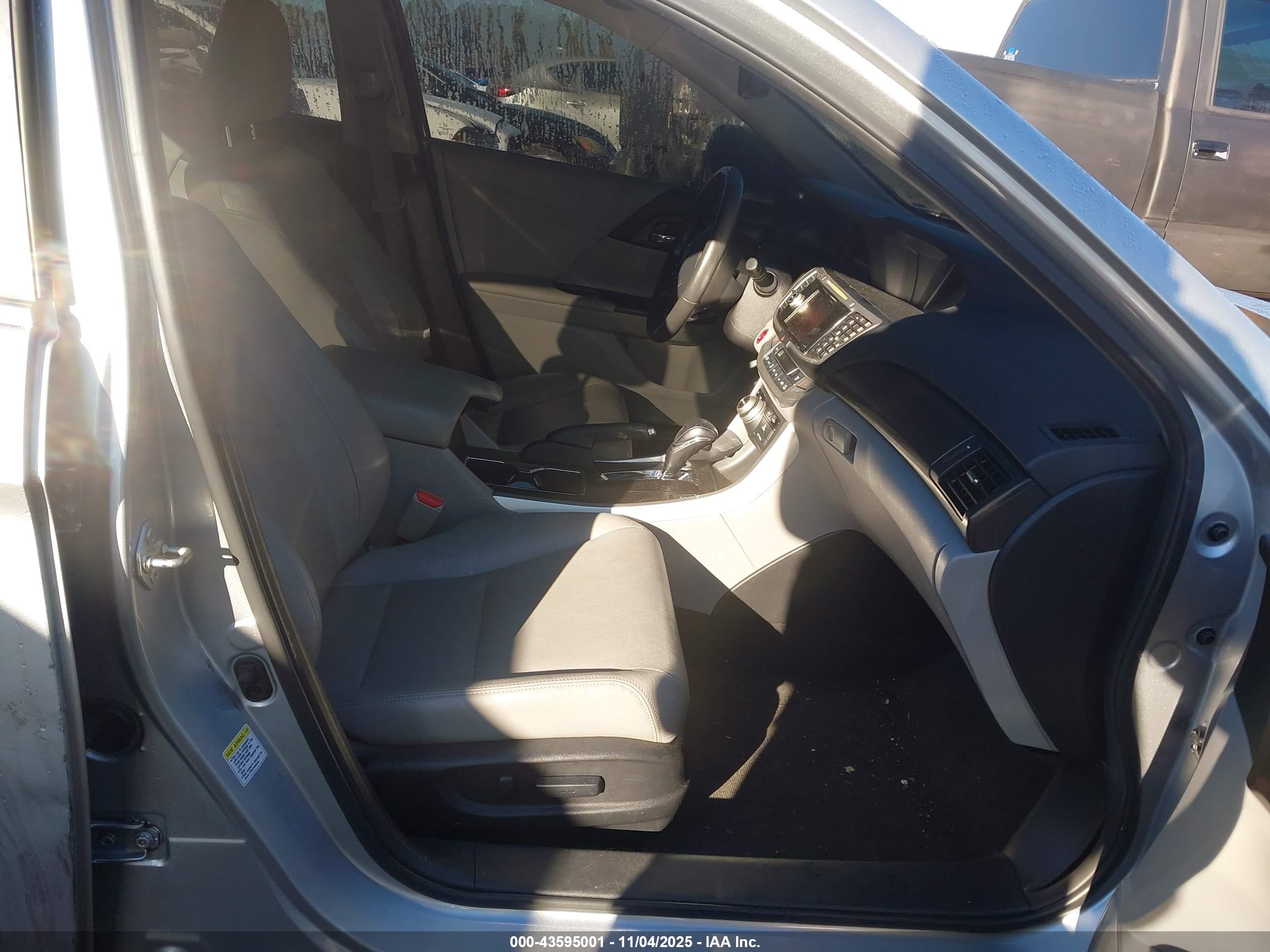 HONDA ACCORD image 5