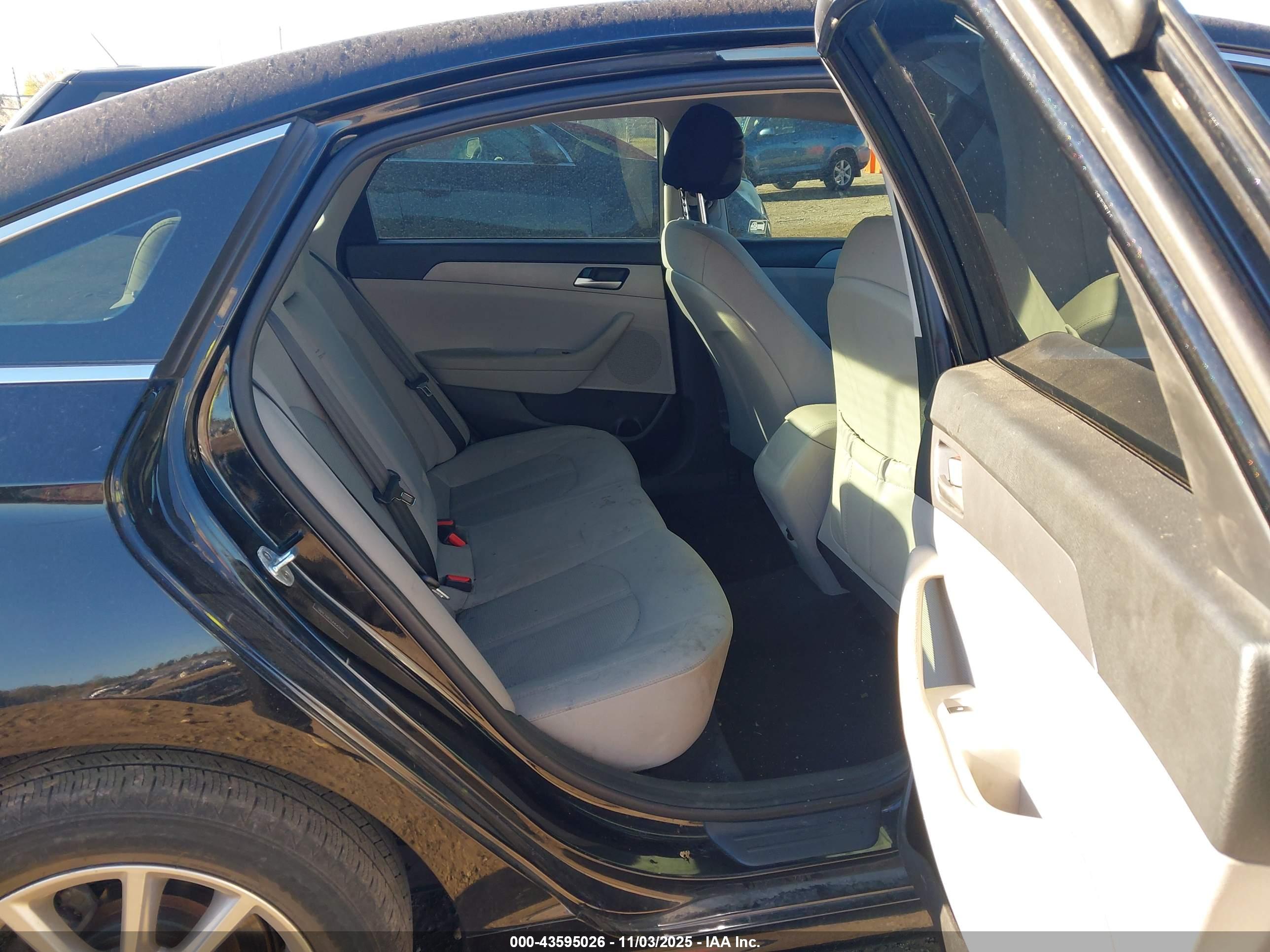 HYUNDAI SONATA image 8