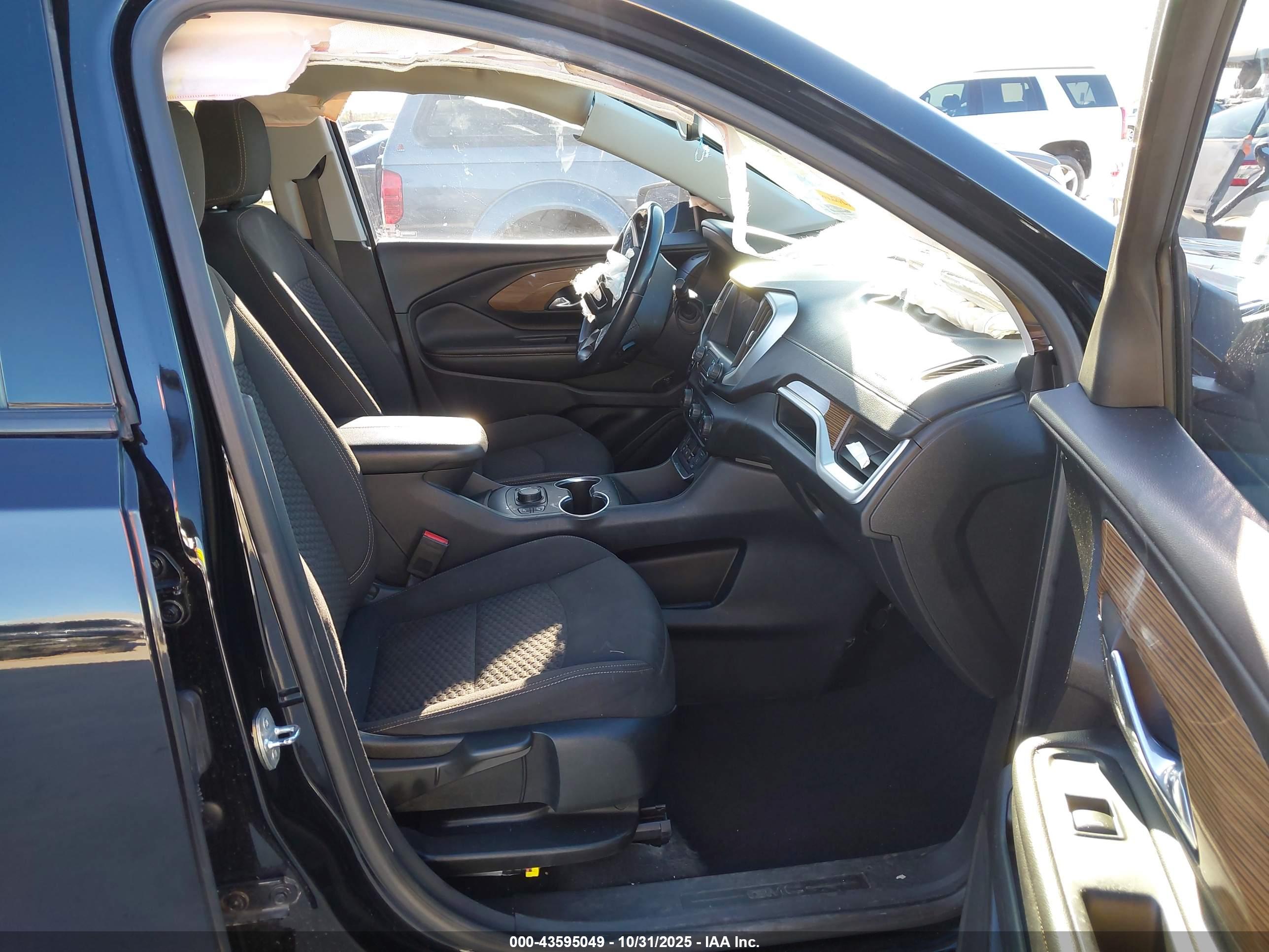 GMC TERRAIN image 5