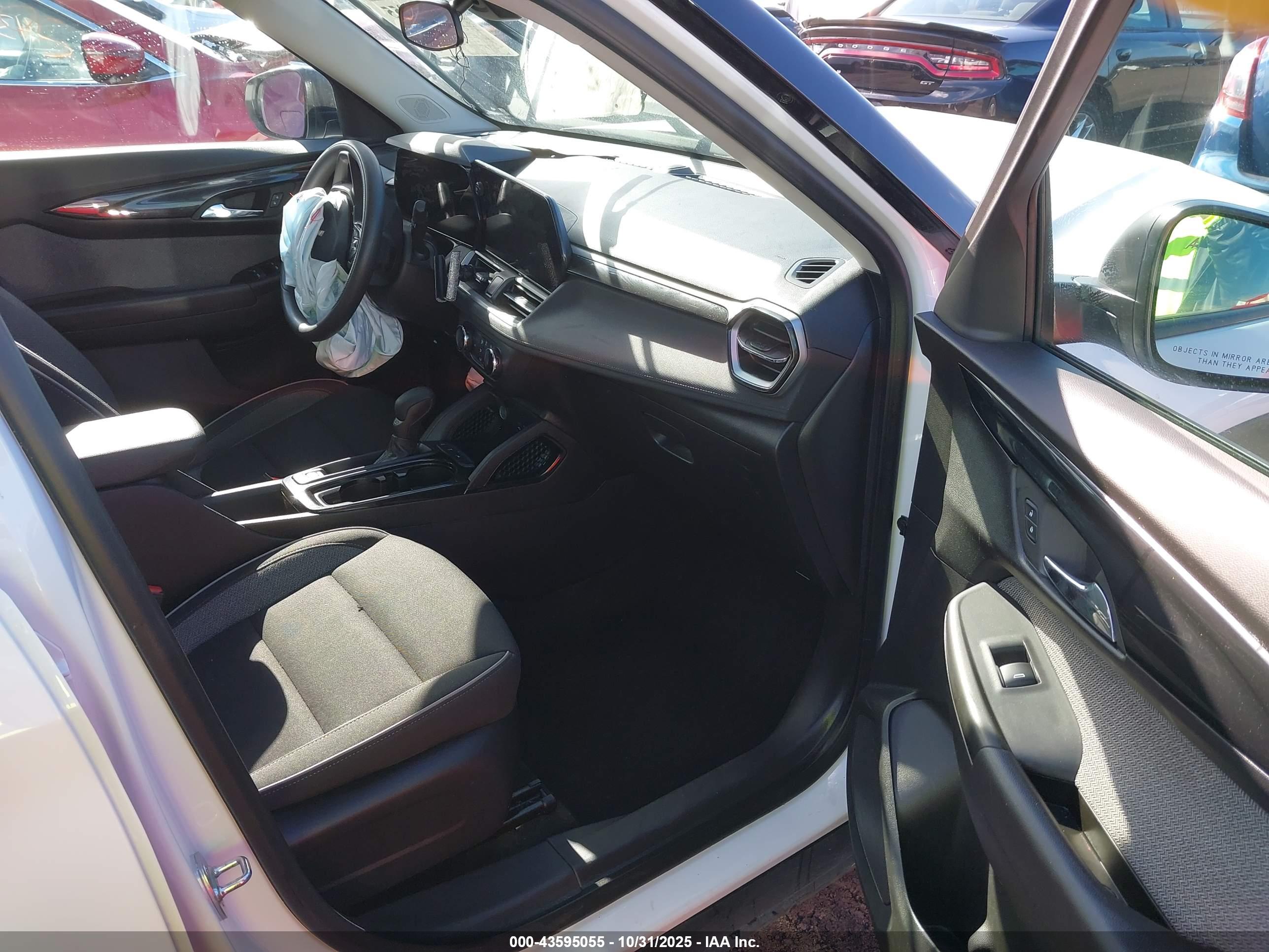 CHEVROLET TRAILBLAZER image 5