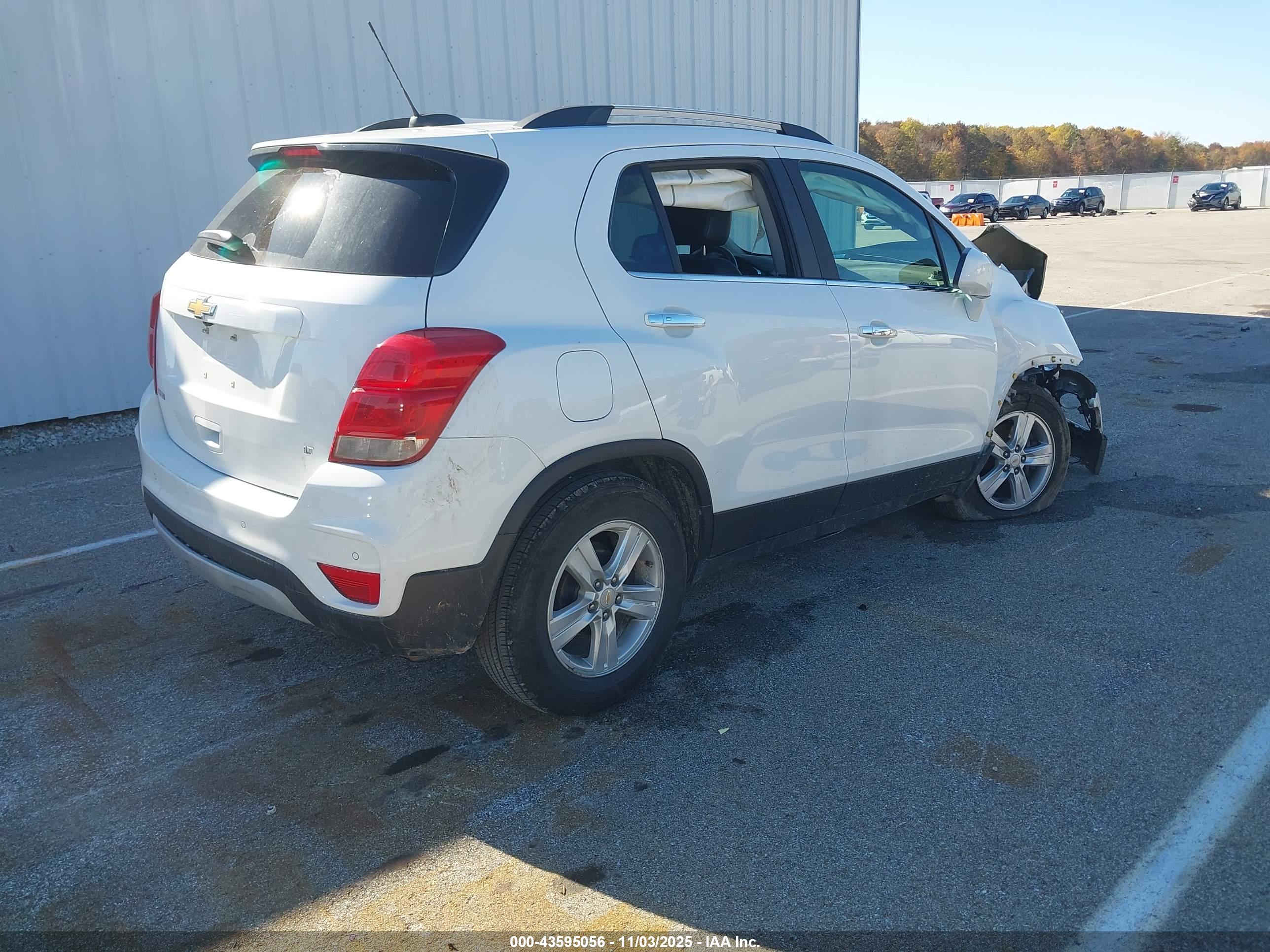 CHEVROLET TRAX image 4