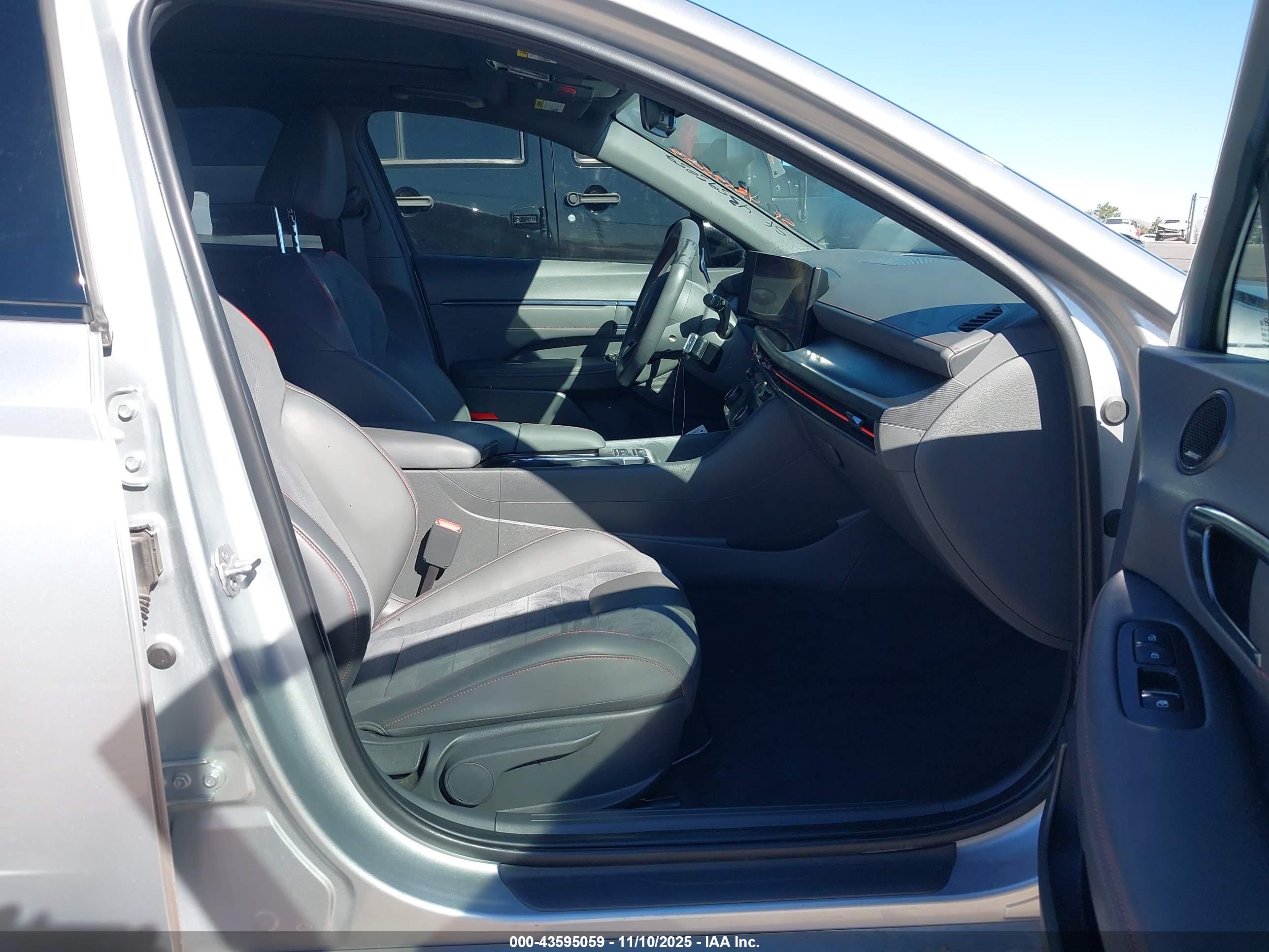 HYUNDAI SONATA image 5