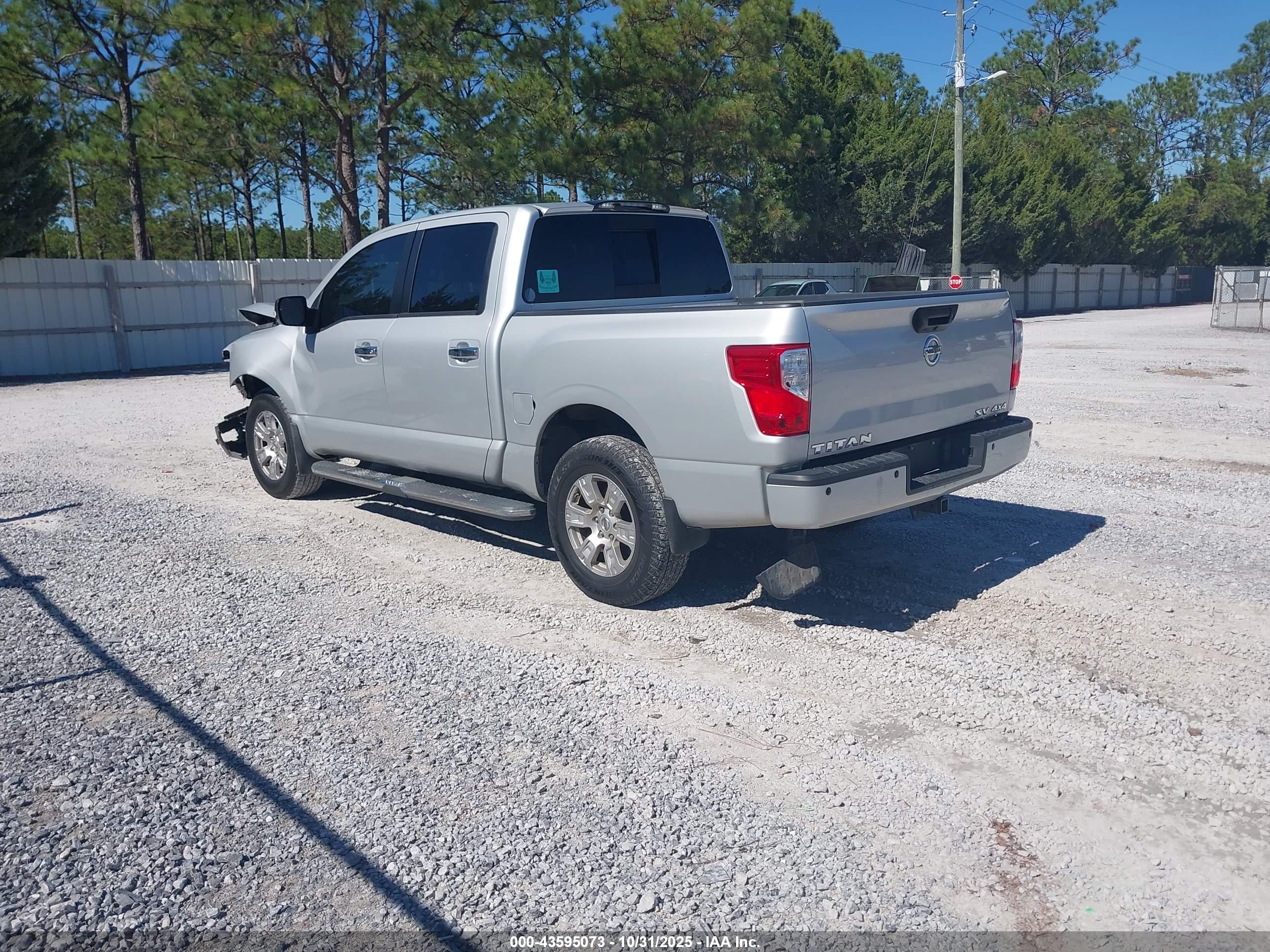 NISSAN TITAN image 3